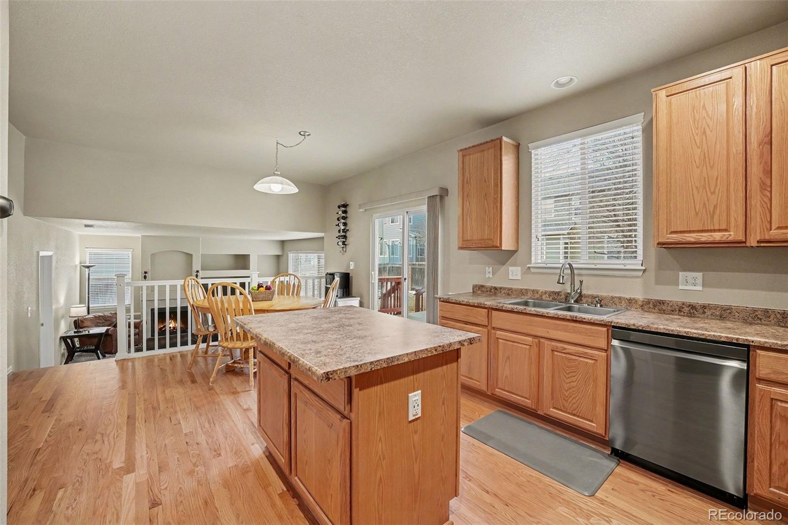 MLS Image #14 for 10939  moline street,commerce city, Colorado