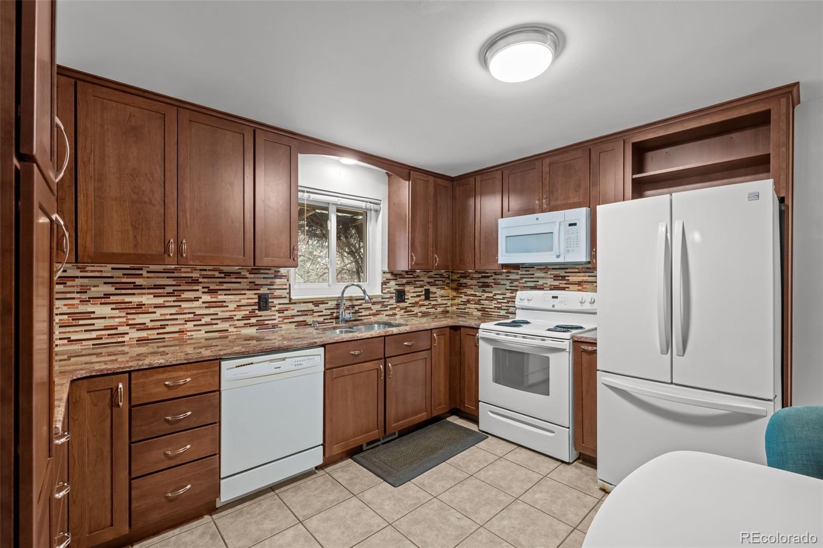 MLS Image #11 for 832 s beech street,lakewood, Colorado
