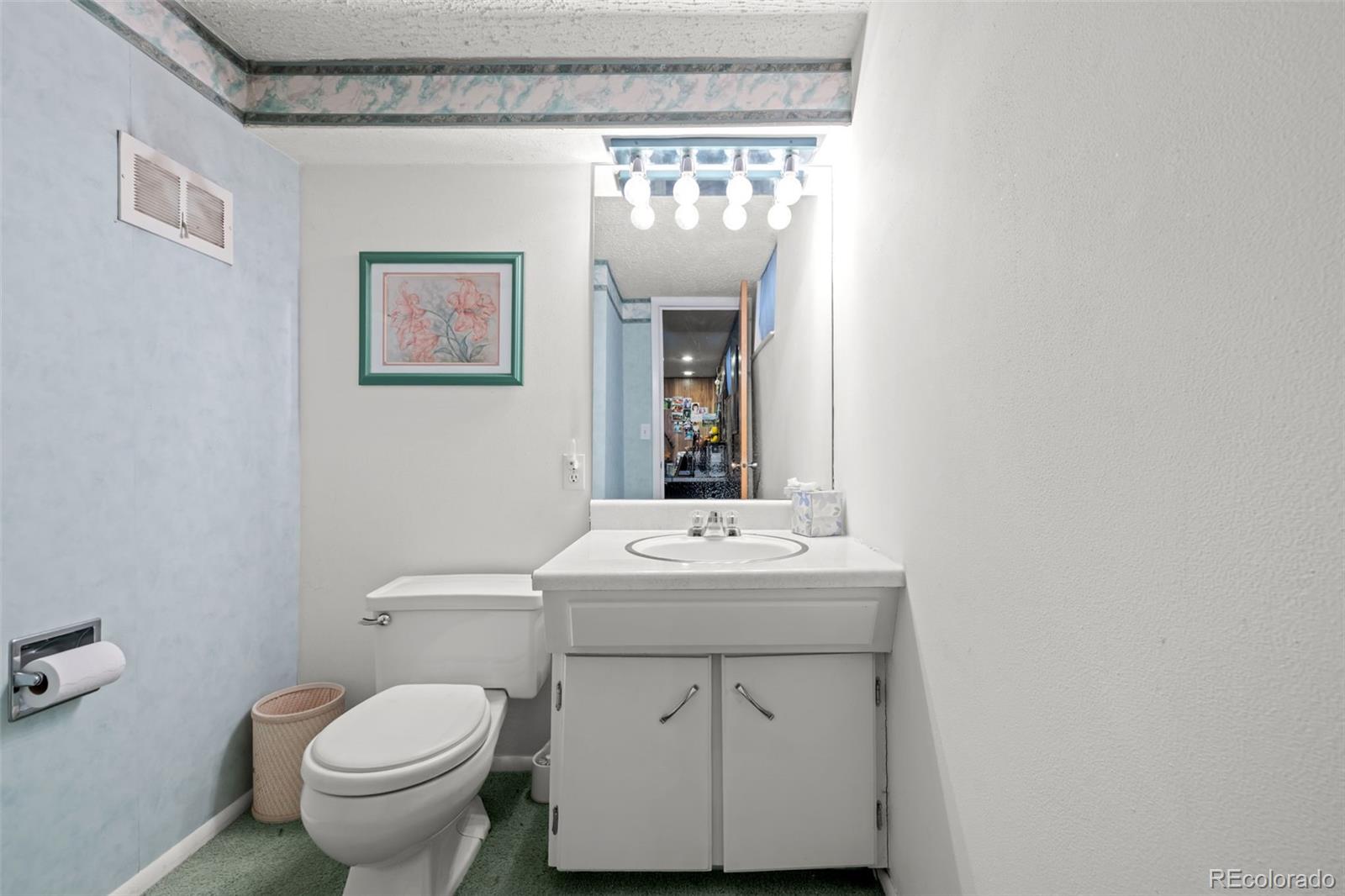 MLS Image #29 for 832 s beech street,lakewood, Colorado