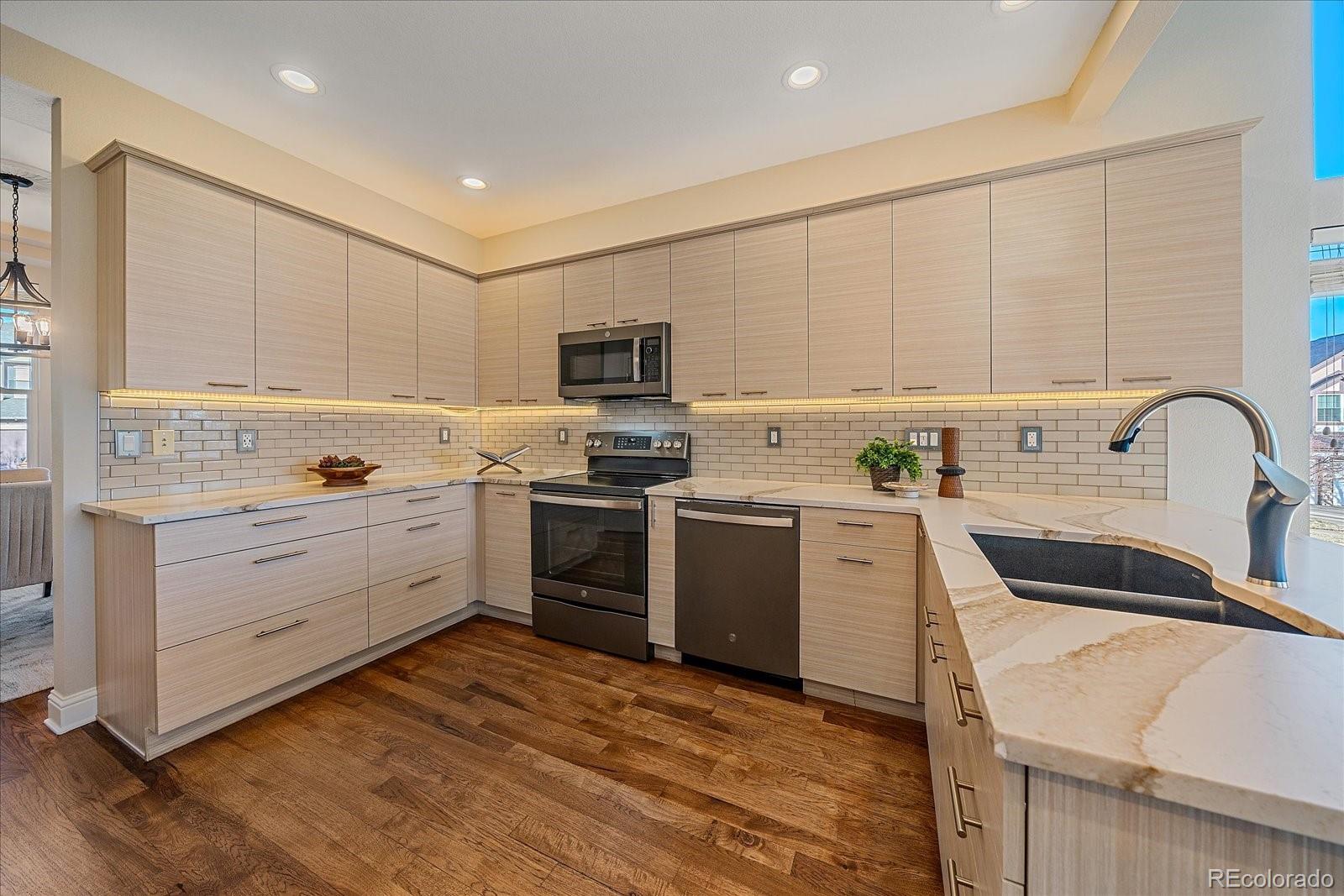 MLS Image #14 for 6371  umber circle,arvada, Colorado