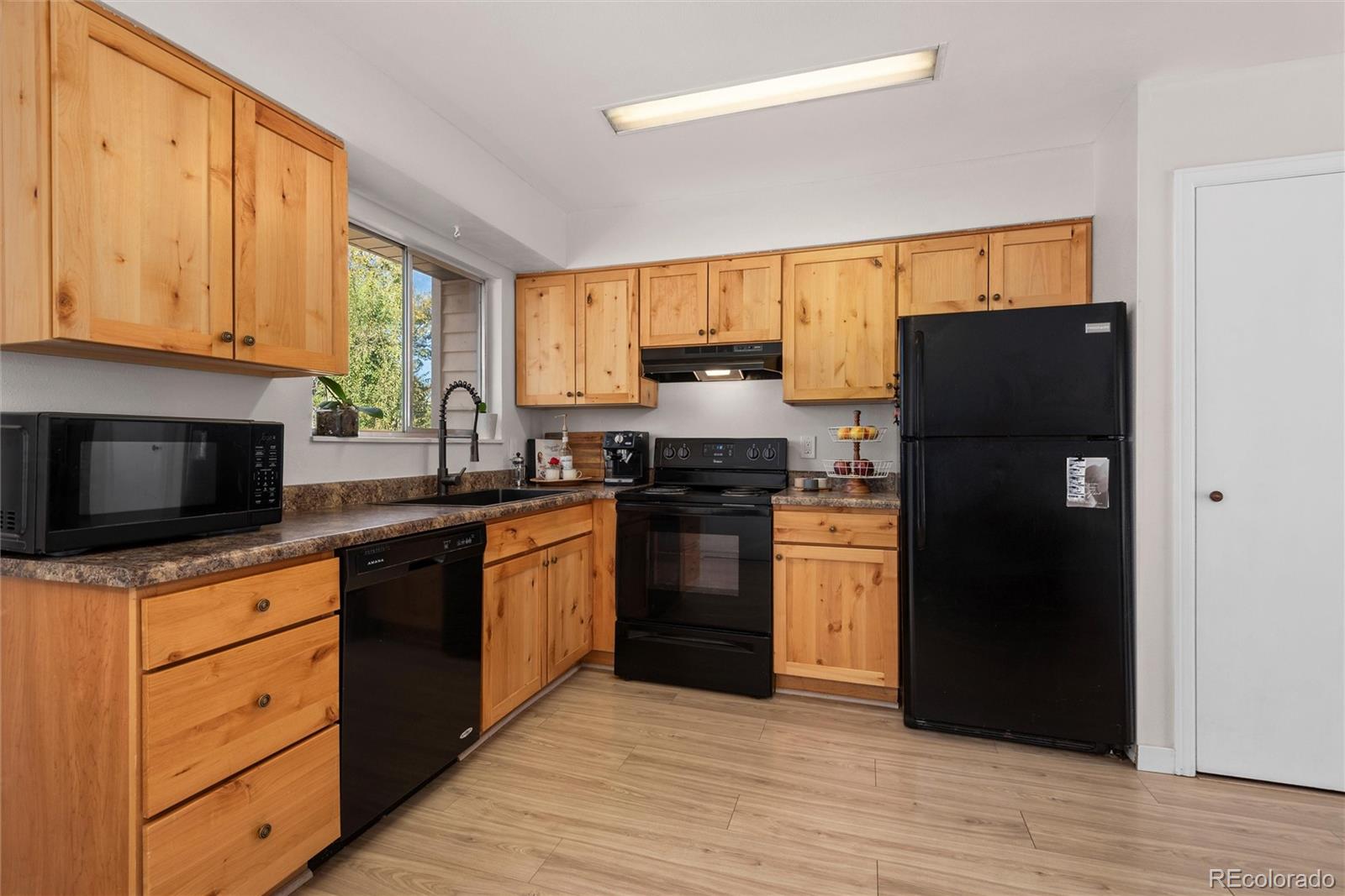 MLS Image #6 for 2463 s memphis way,aurora, Colorado