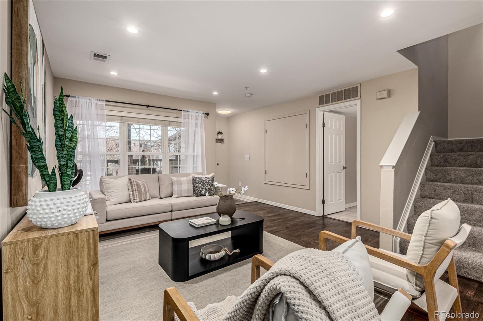 MLS Image #10 for 1661 n washington street d,denver, Colorado