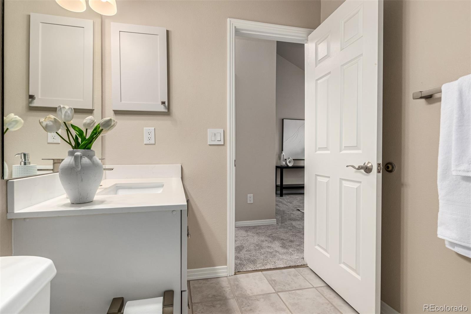 MLS Image #22 for 1661 n washington street d,denver, Colorado