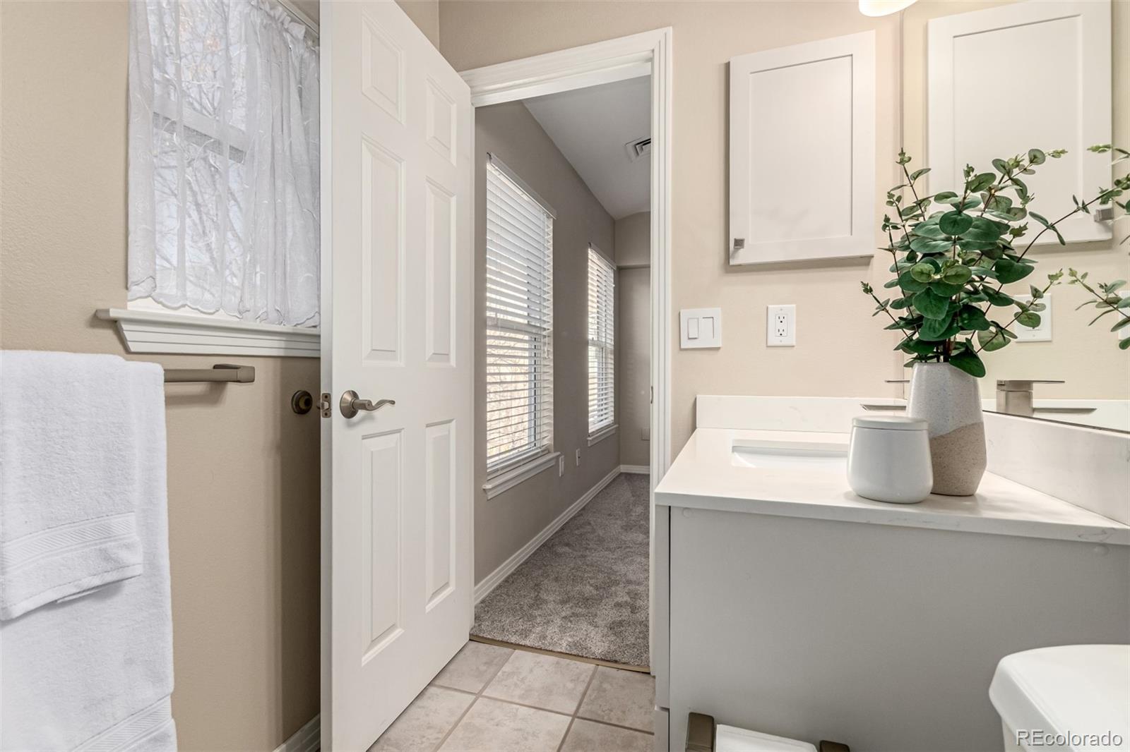 MLS Image #27 for 1661 n washington street d,denver, Colorado