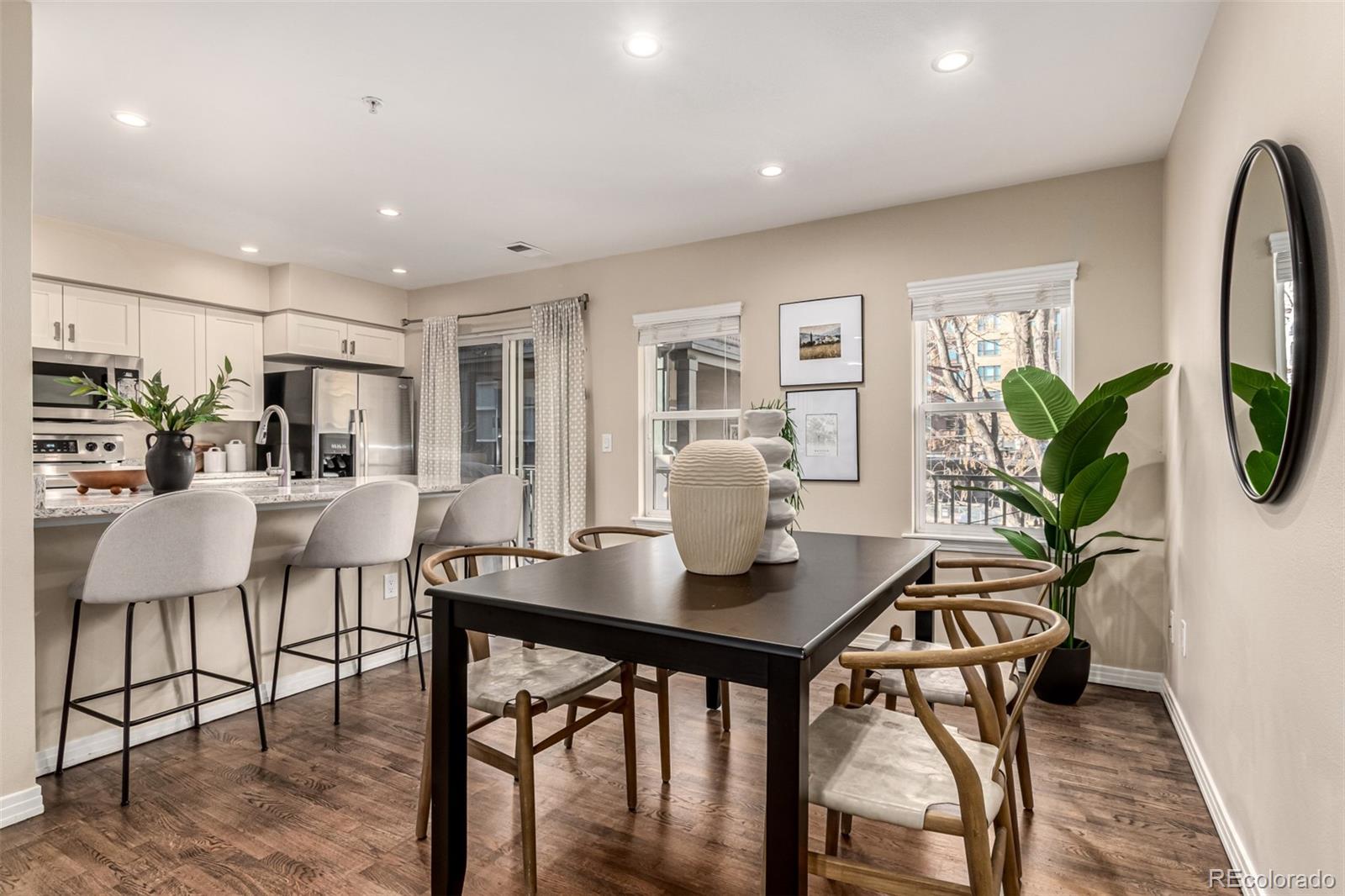 MLS Image #4 for 1661 n washington street d,denver, Colorado