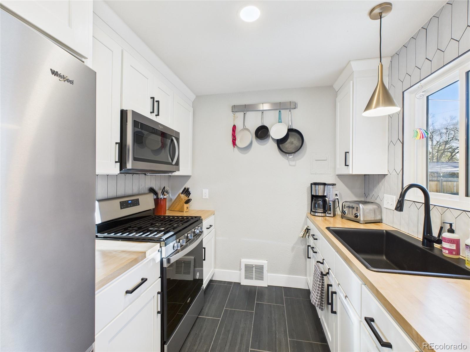 MLS Image #6 for 1360 s ivy way,denver, Colorado