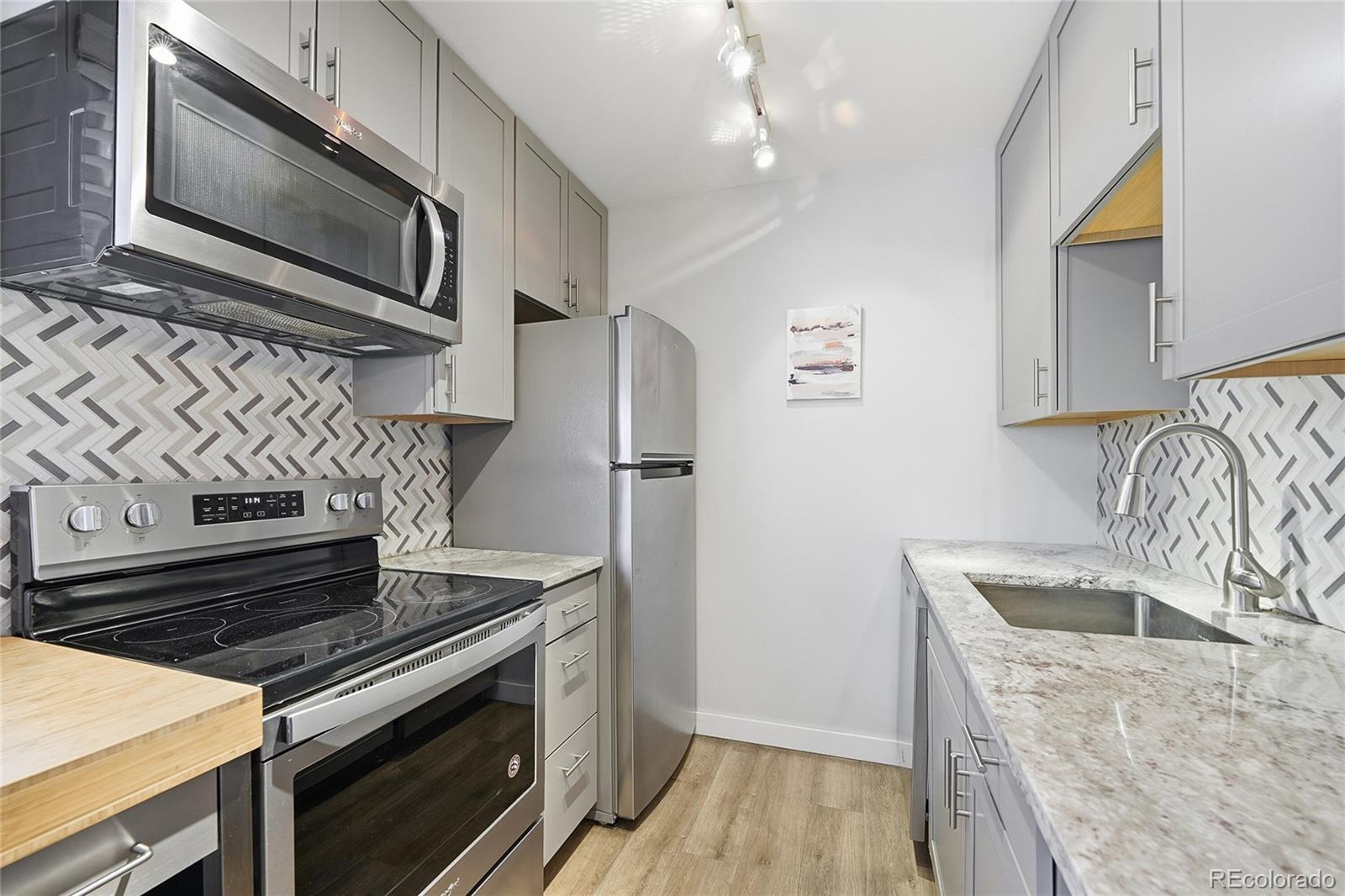 MLS Image #6 for 855 n pennsylvania street 208,denver, Colorado