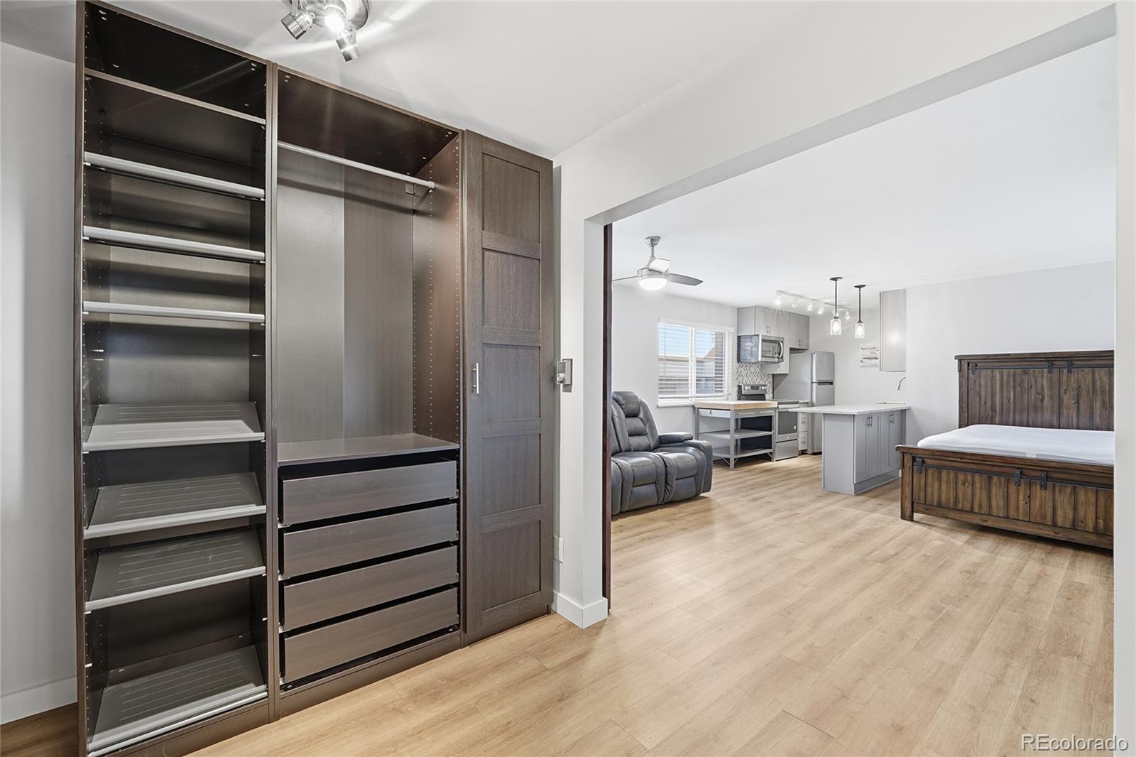 MLS Image #8 for 855 n pennsylvania street 208,denver, Colorado