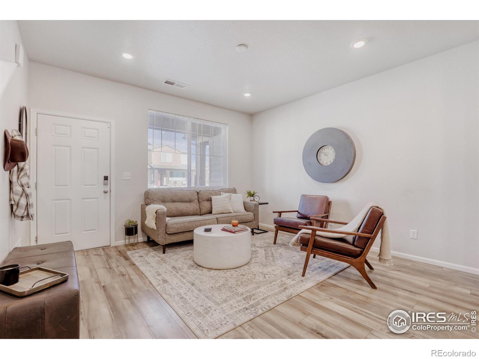 MLS Image #5 for 6089 n liverpool street,aurora, Colorado