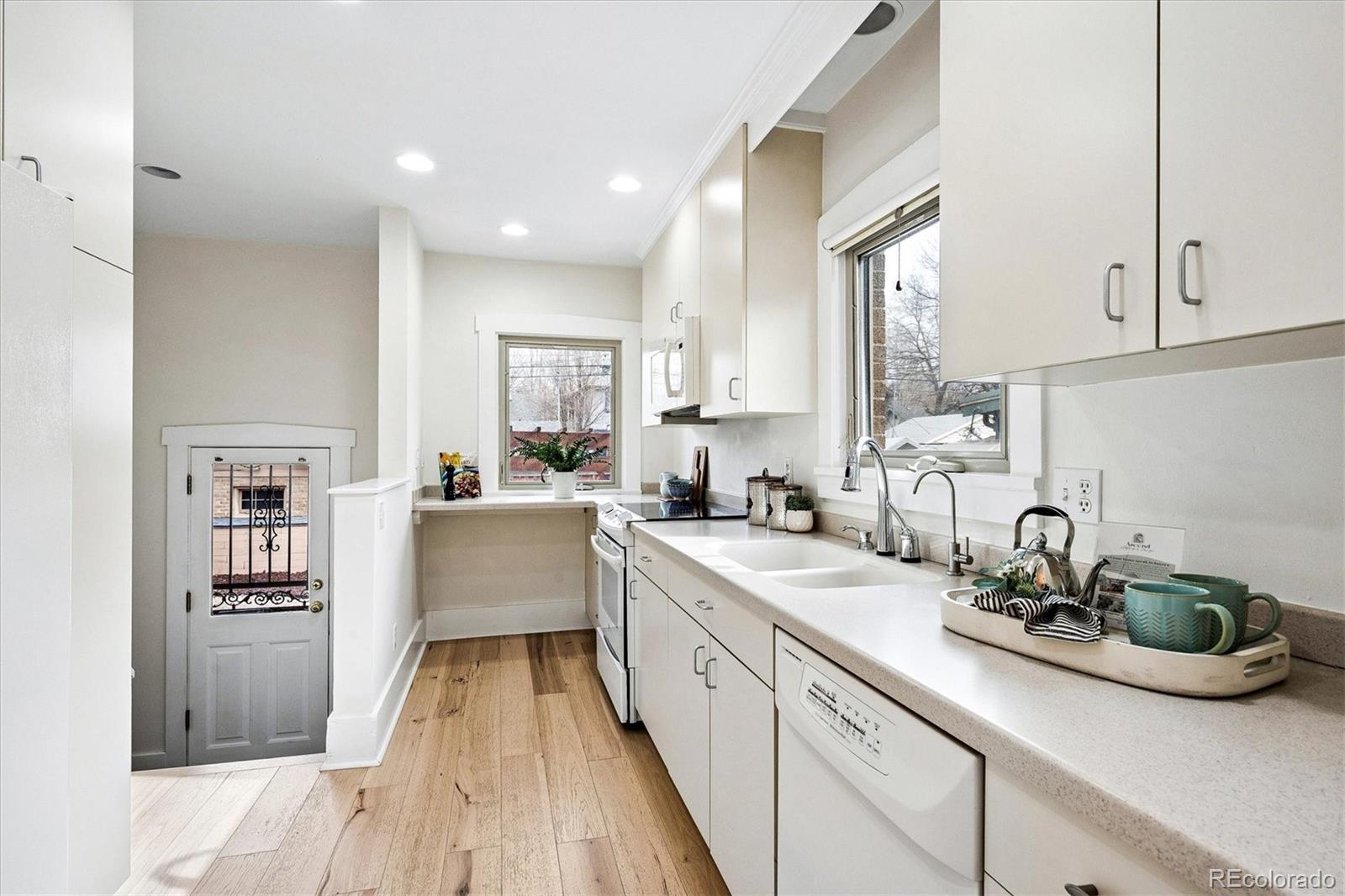 MLS Image #14 for 554 s clarkson street,denver, Colorado