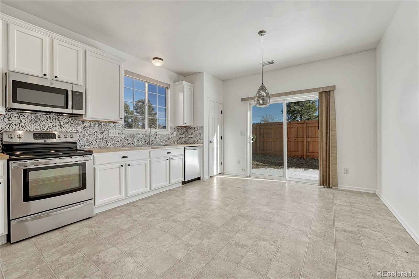 MLS Image #10 for 7326 s nucla street,aurora, Colorado