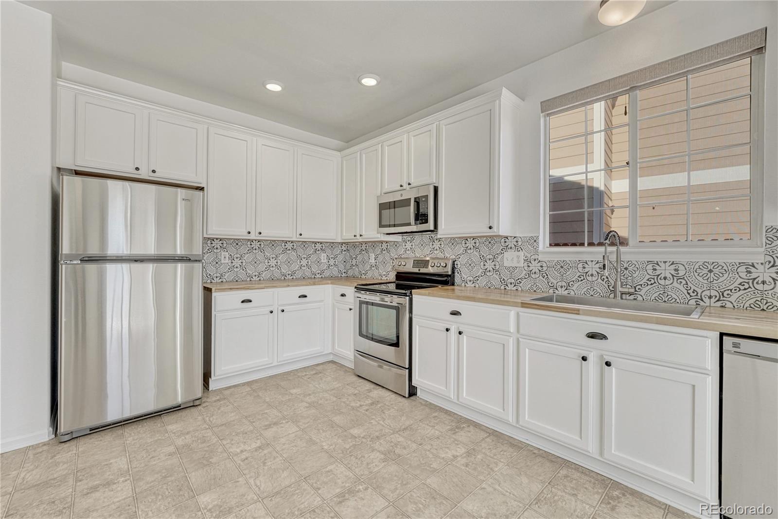 MLS Image #11 for 7326 s nucla street,aurora, Colorado