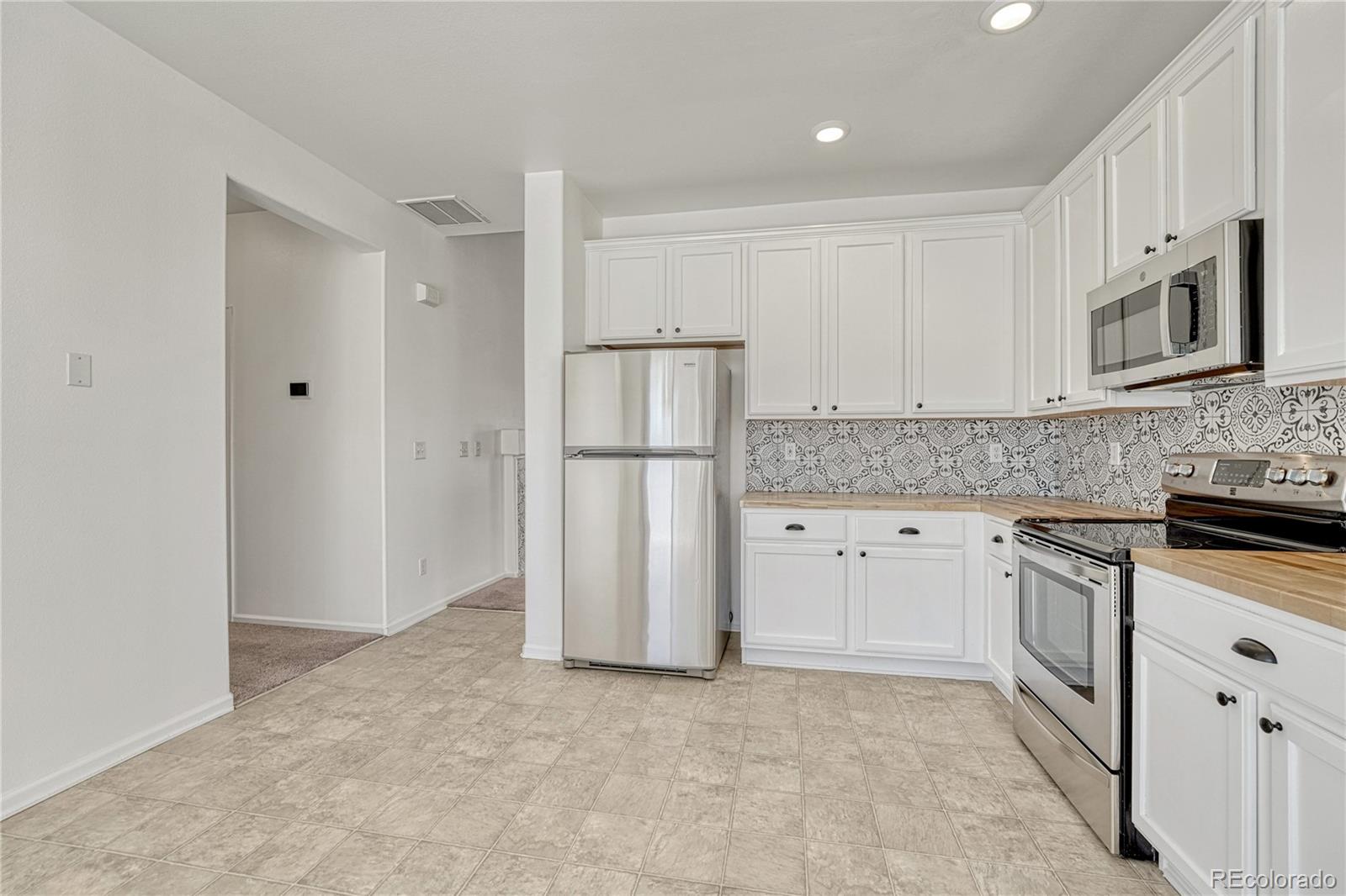 MLS Image #12 for 7326 s nucla street,aurora, Colorado