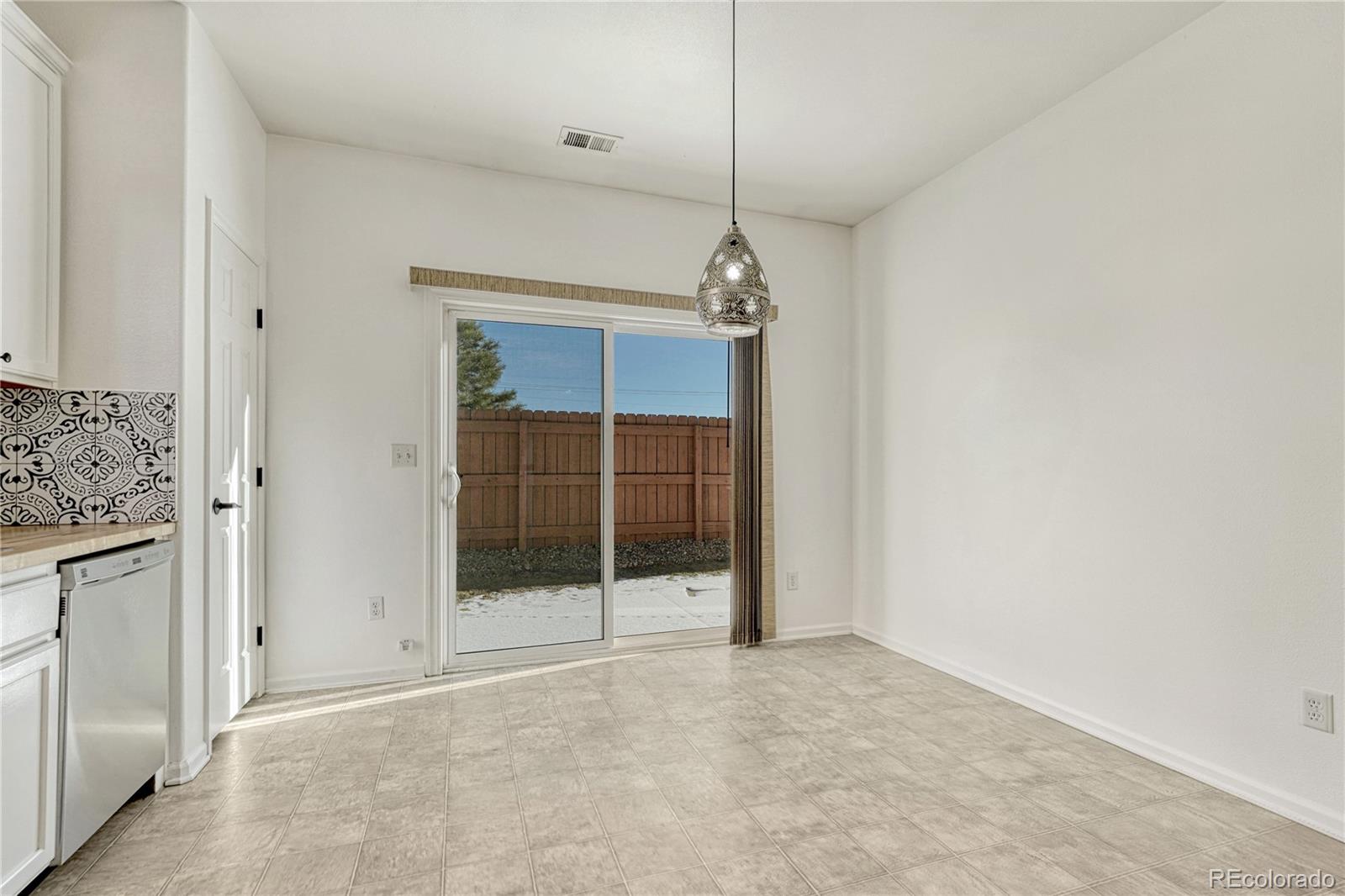 MLS Image #14 for 7326 s nucla street,aurora, Colorado