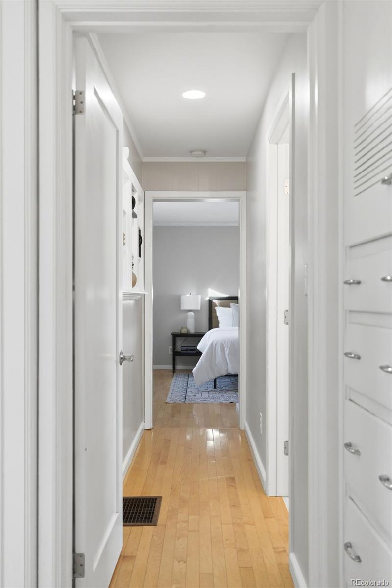 MLS Image #18 for 2794 s clarkson street,englewood, Colorado