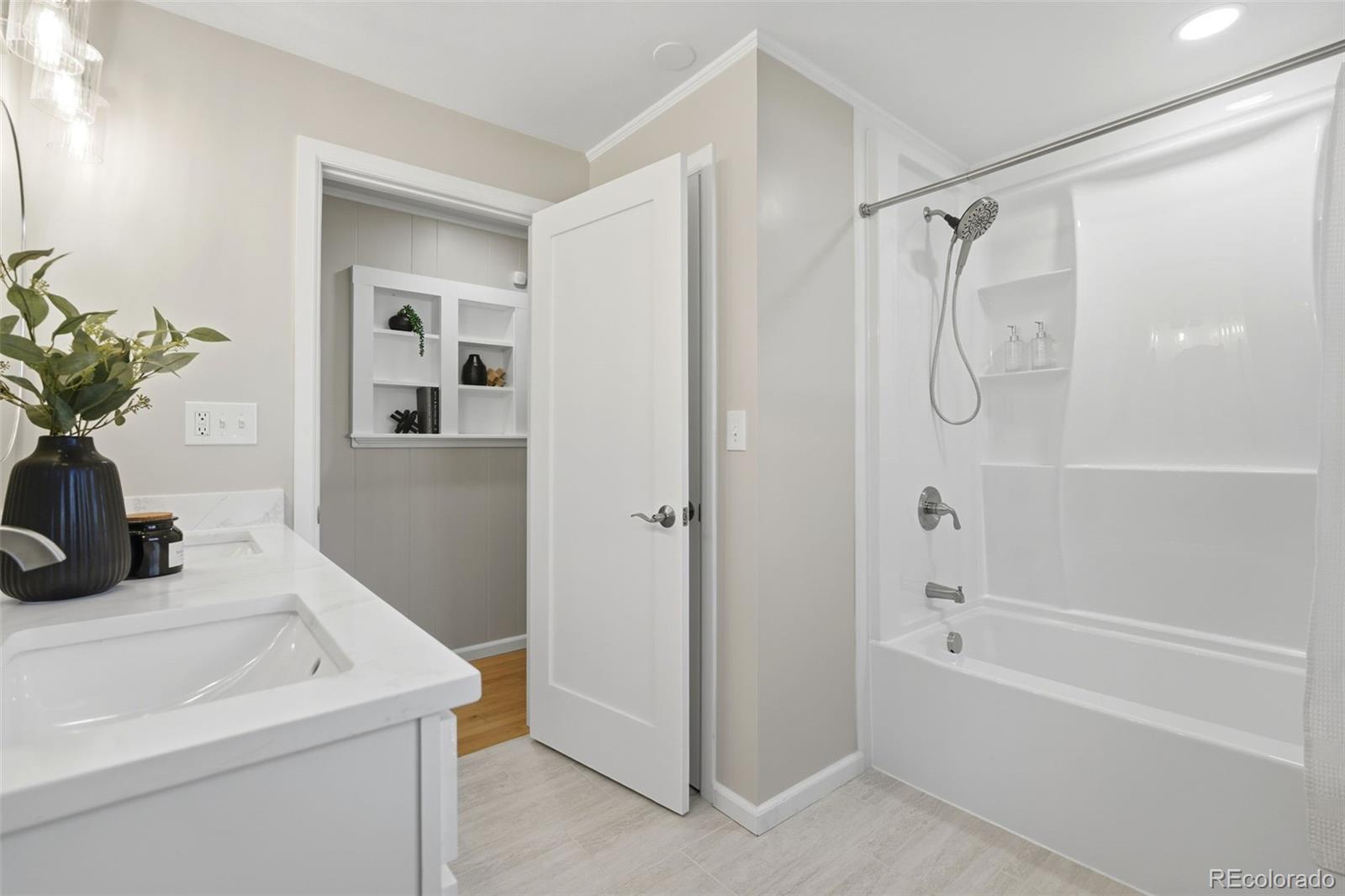 MLS Image #21 for 2794 s clarkson street,englewood, Colorado