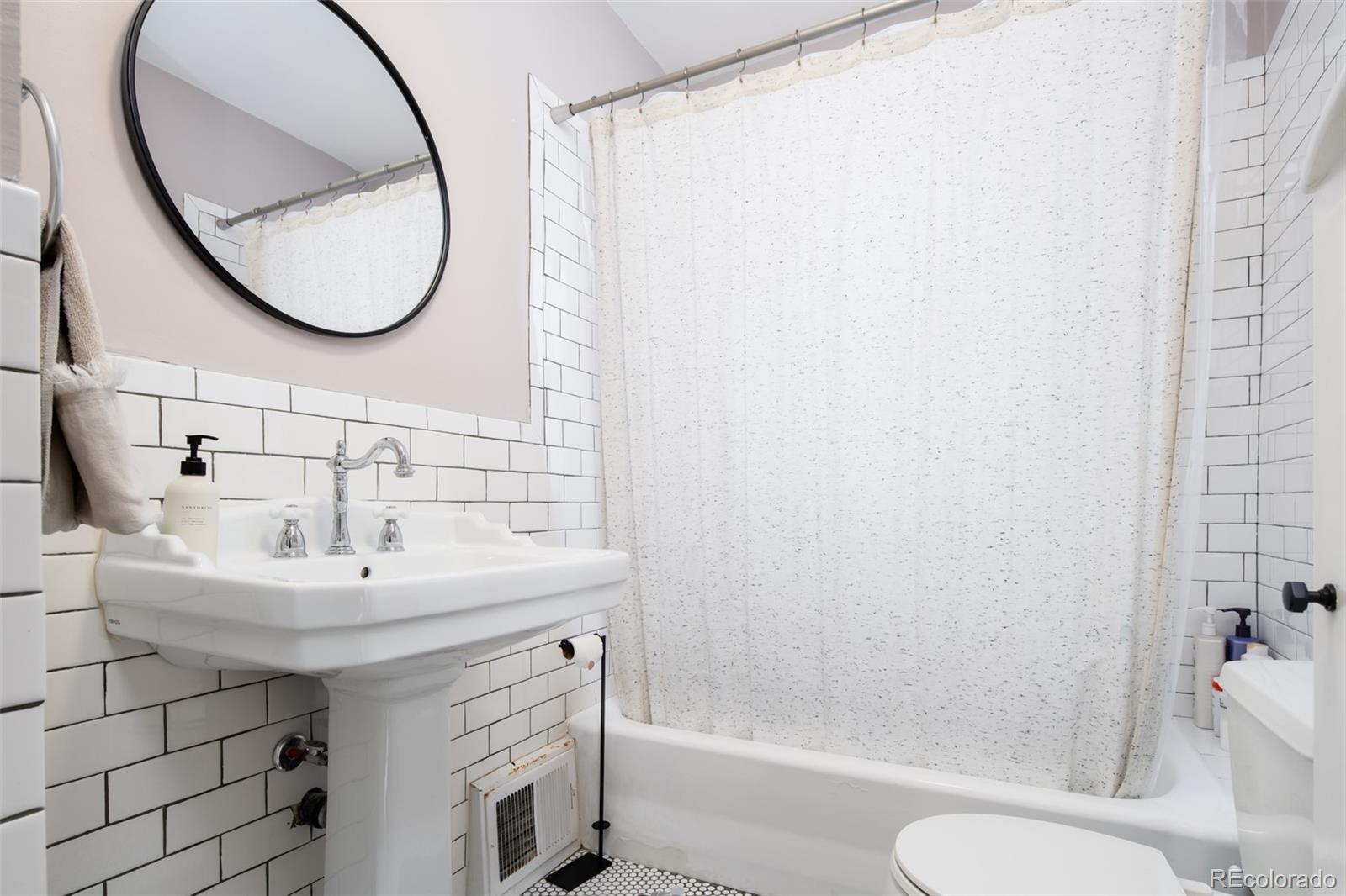 MLS Image #21 for 1270  niagara street,denver, Colorado