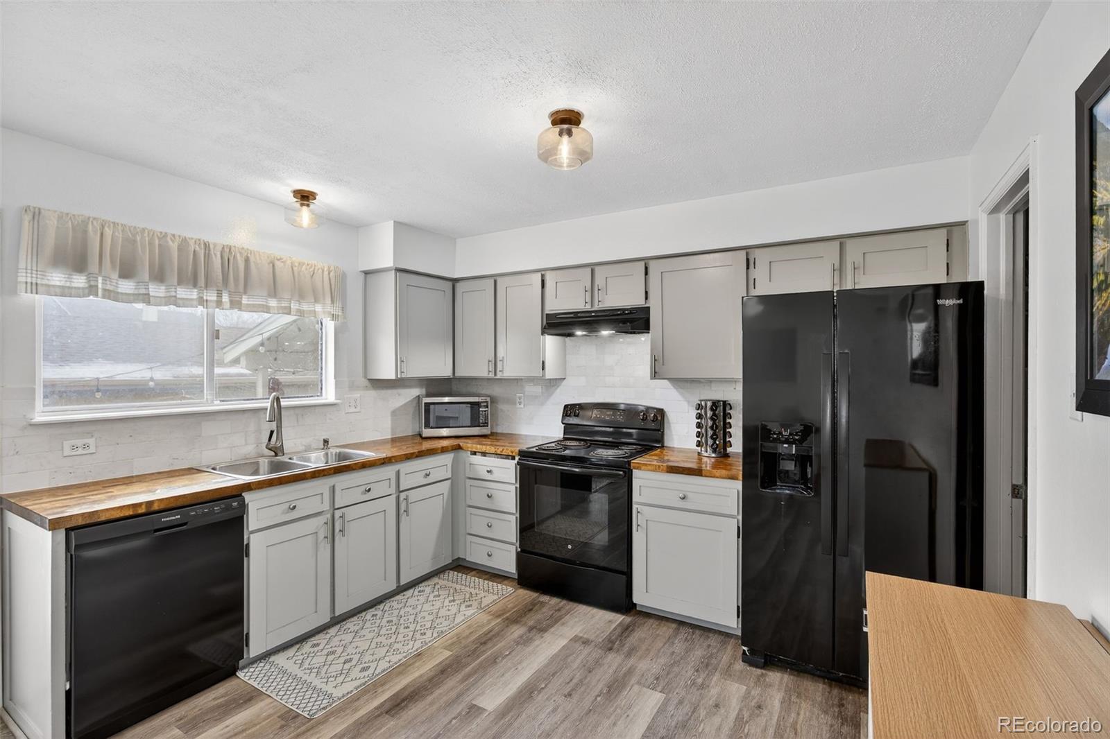 MLS Image #4 for 4221 s mobile circle a,aurora, Colorado
