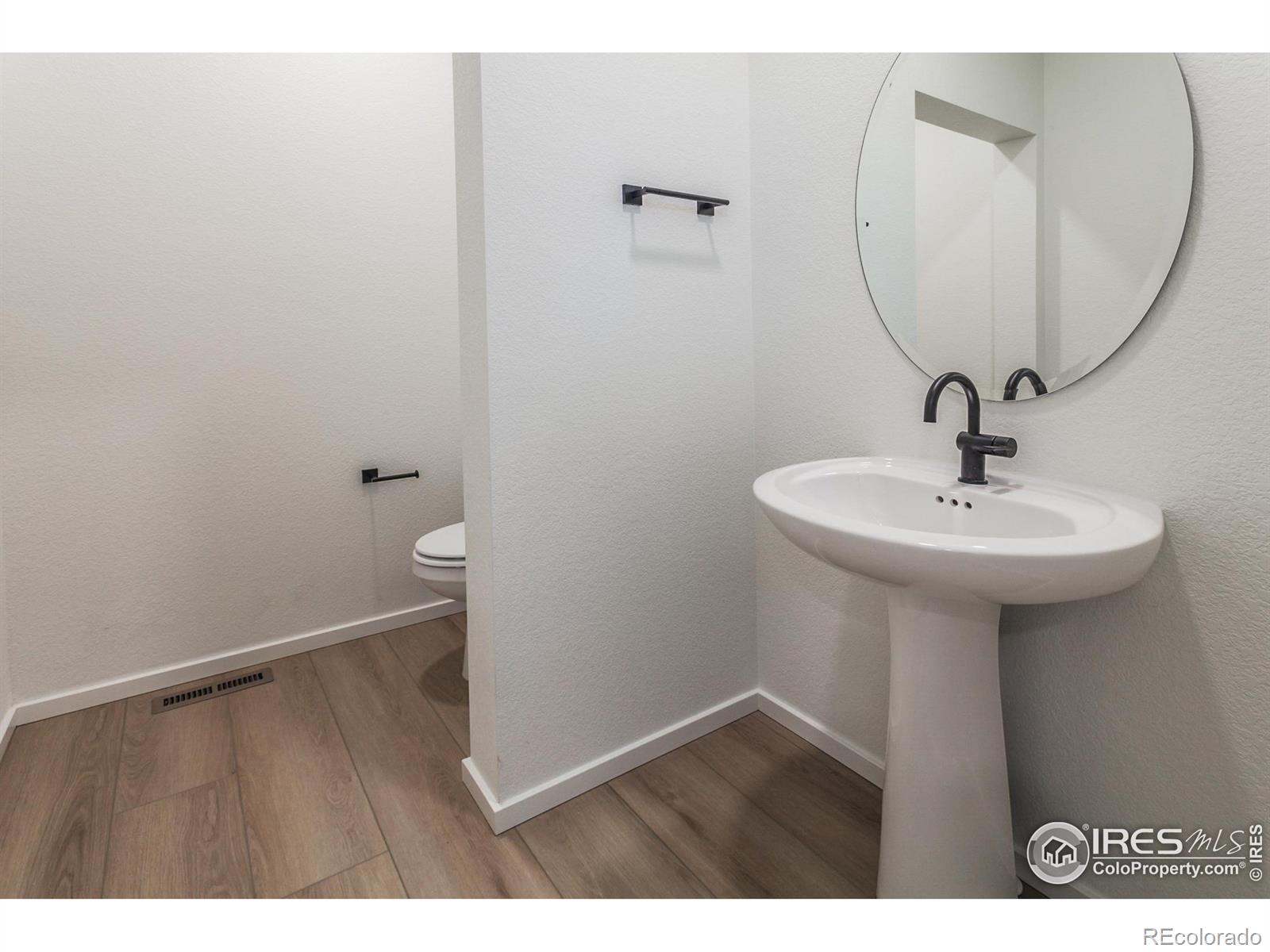 MLS Image #14 for 6126  red barn road,timnath, Colorado