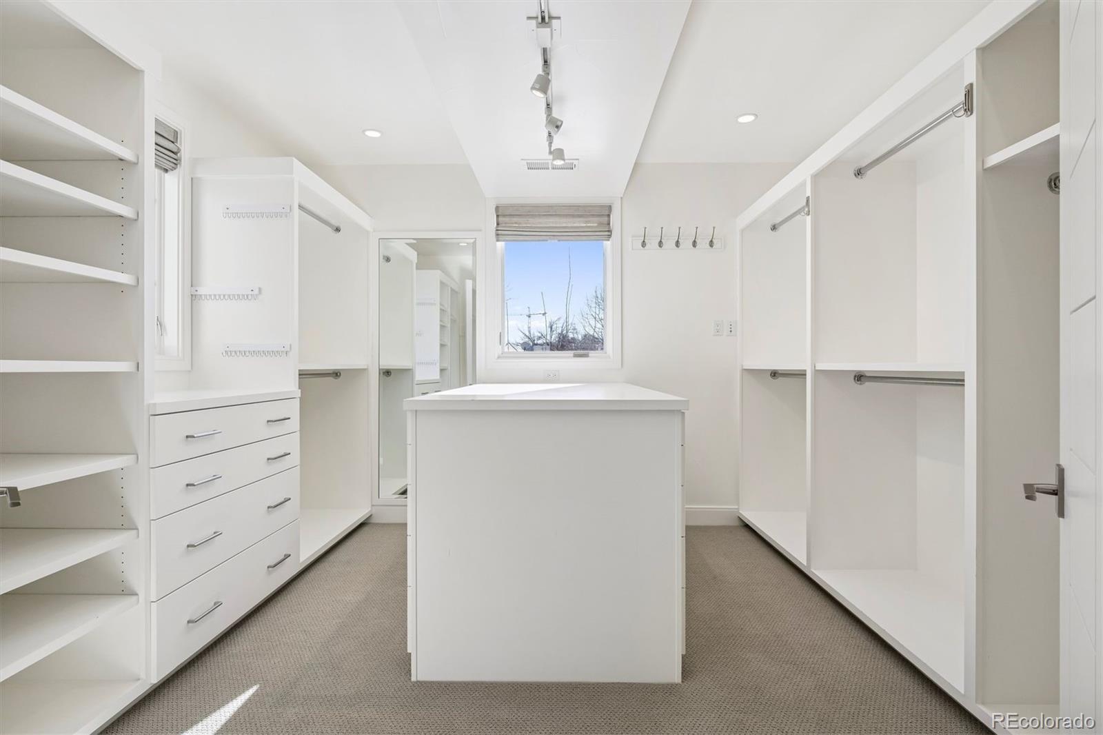MLS Image #18 for 525  columbine street,denver, Colorado