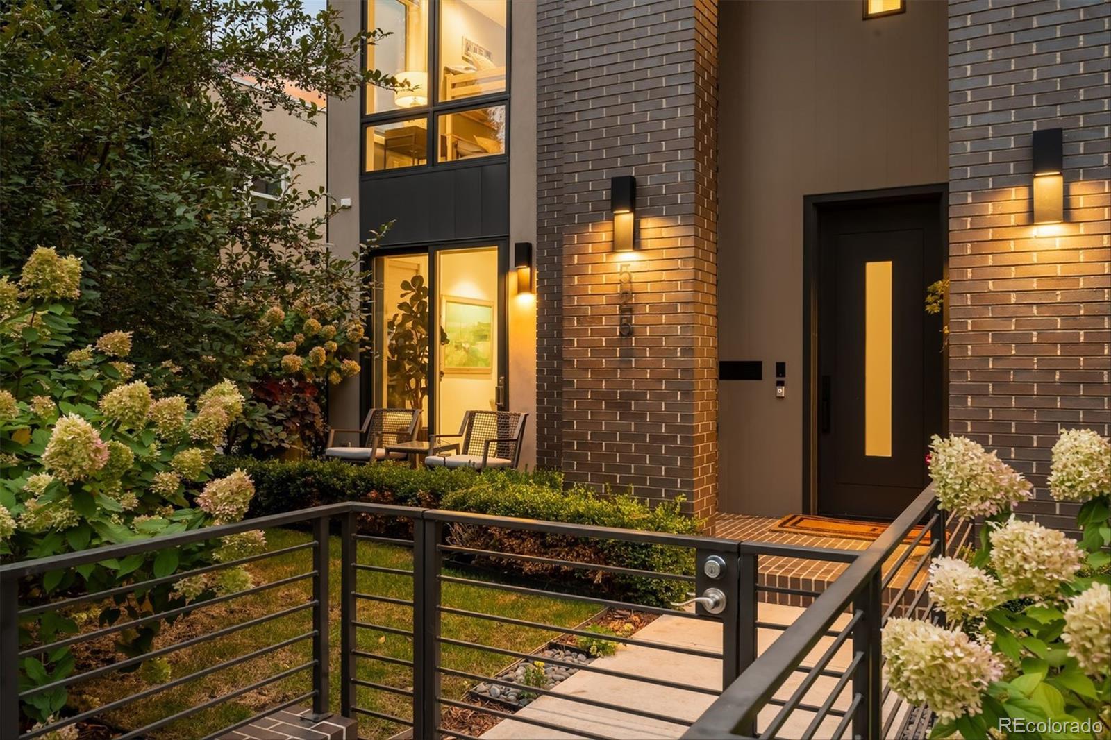 MLS Image #20 for 525  columbine street,denver, Colorado