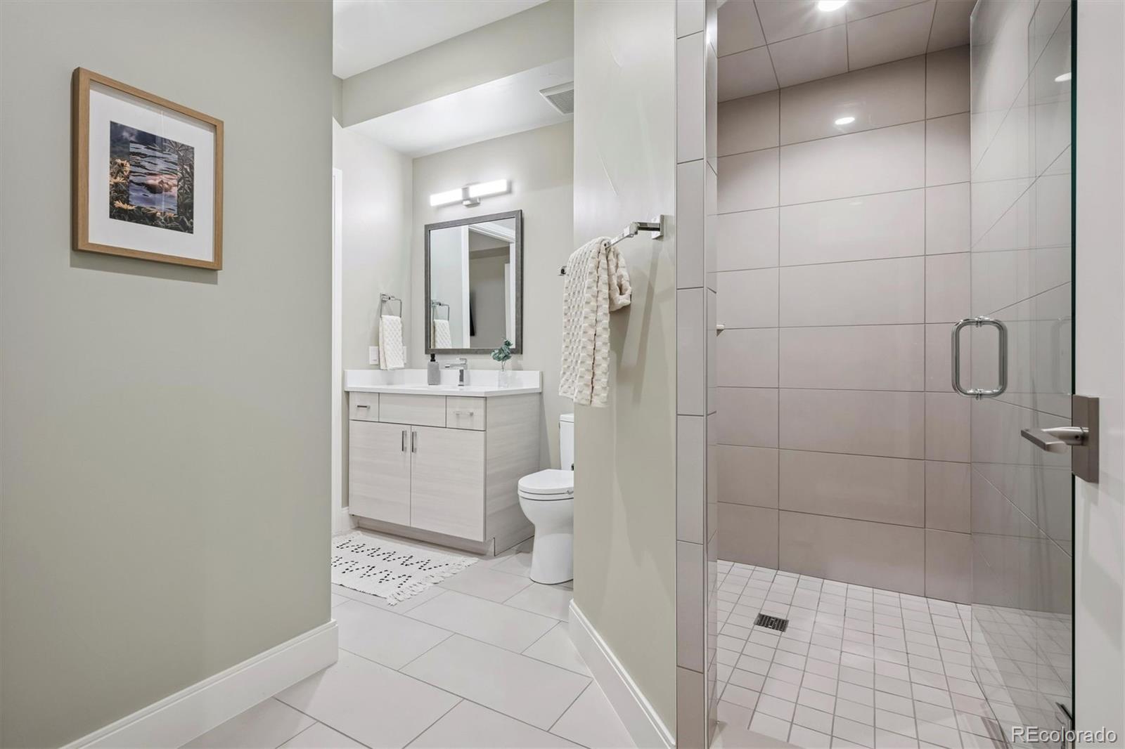 MLS Image #26 for 525  columbine street,denver, Colorado