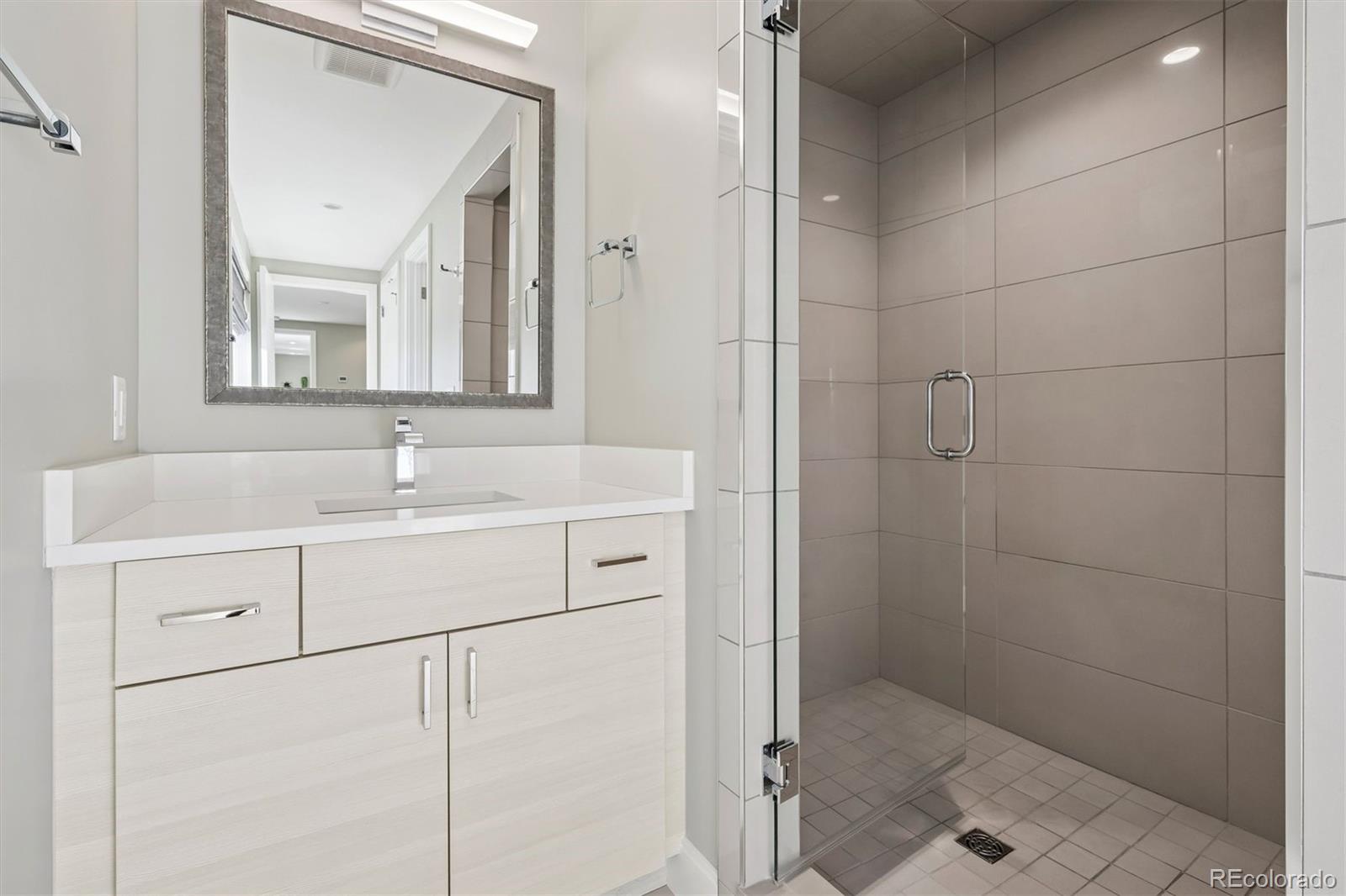 MLS Image #28 for 525  columbine street,denver, Colorado