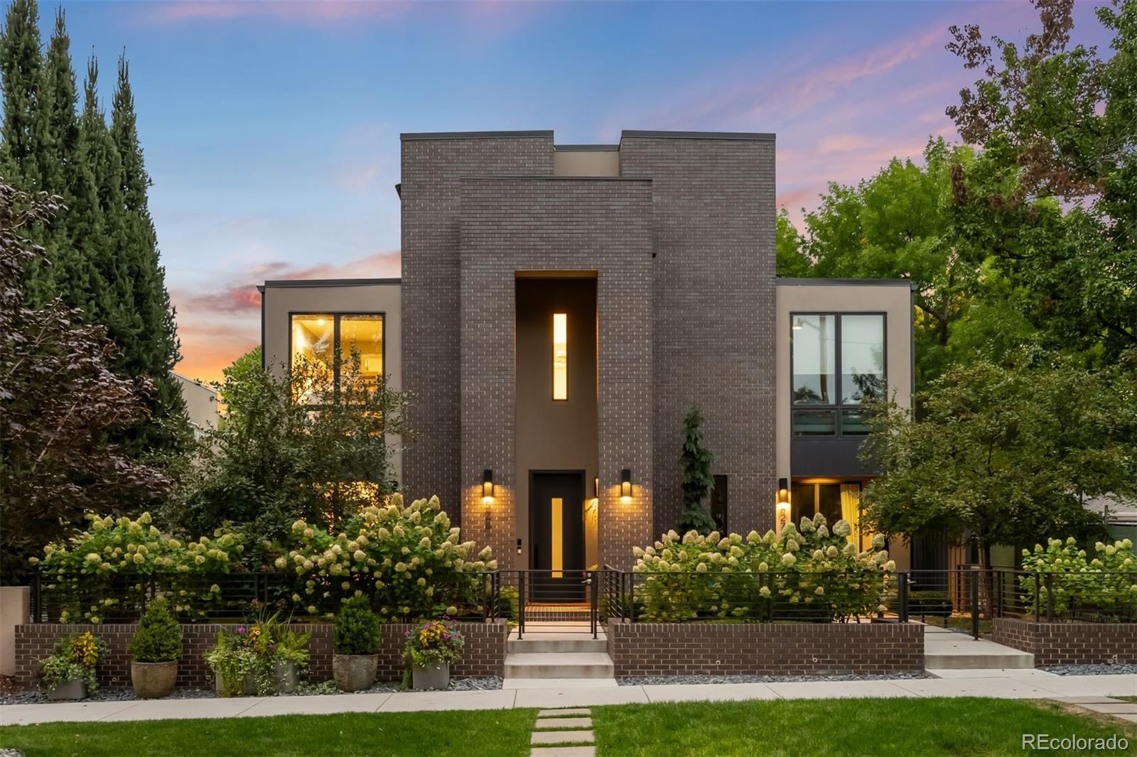 MLS Image #31 for 525  columbine street,denver, Colorado