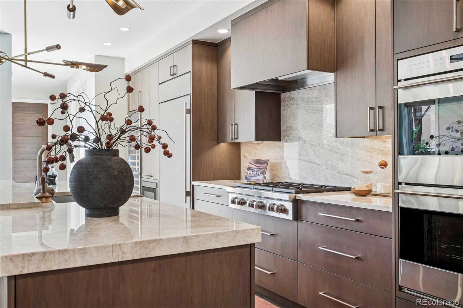 MLS Image #4 for 525  columbine street,denver, Colorado
