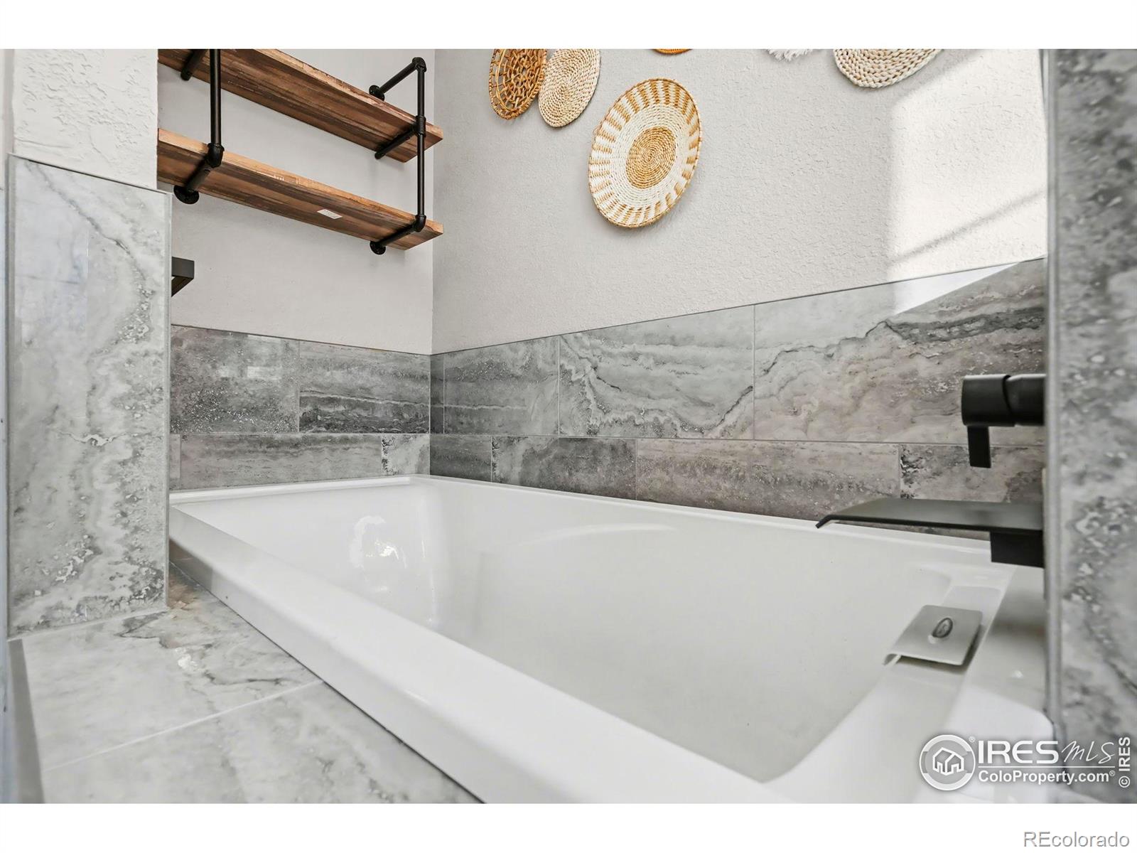 MLS Image #26 for 465  saint charles place,johnstown, Colorado