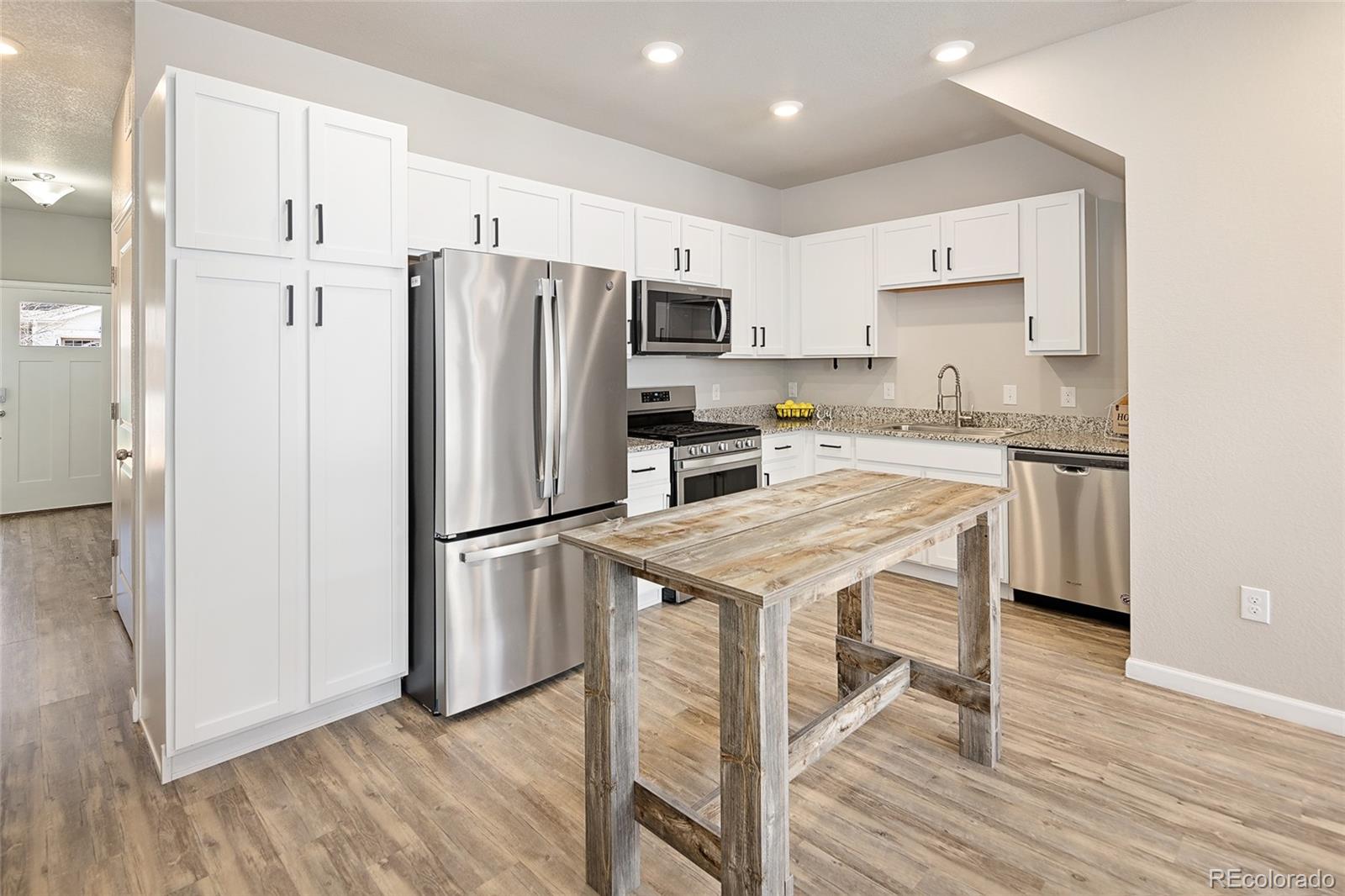 MLS Image #8 for 1033  oak circle ,lakewood, Colorado