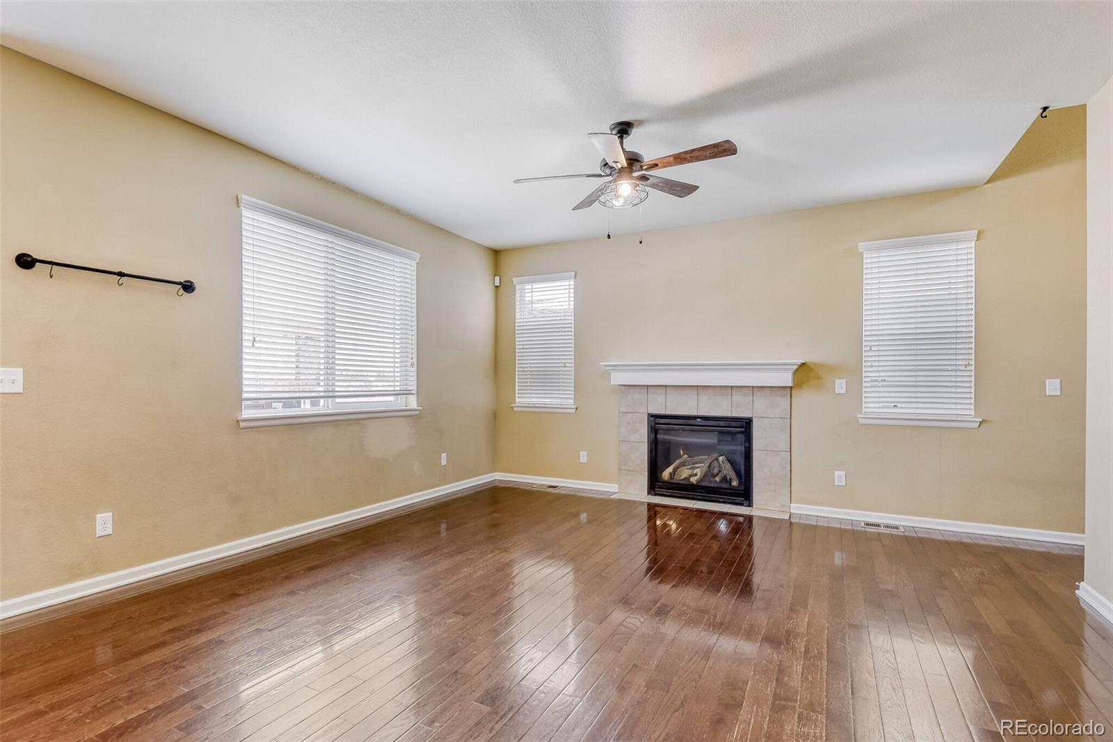 MLS Image #3 for 21761 e layton drive,aurora, Colorado