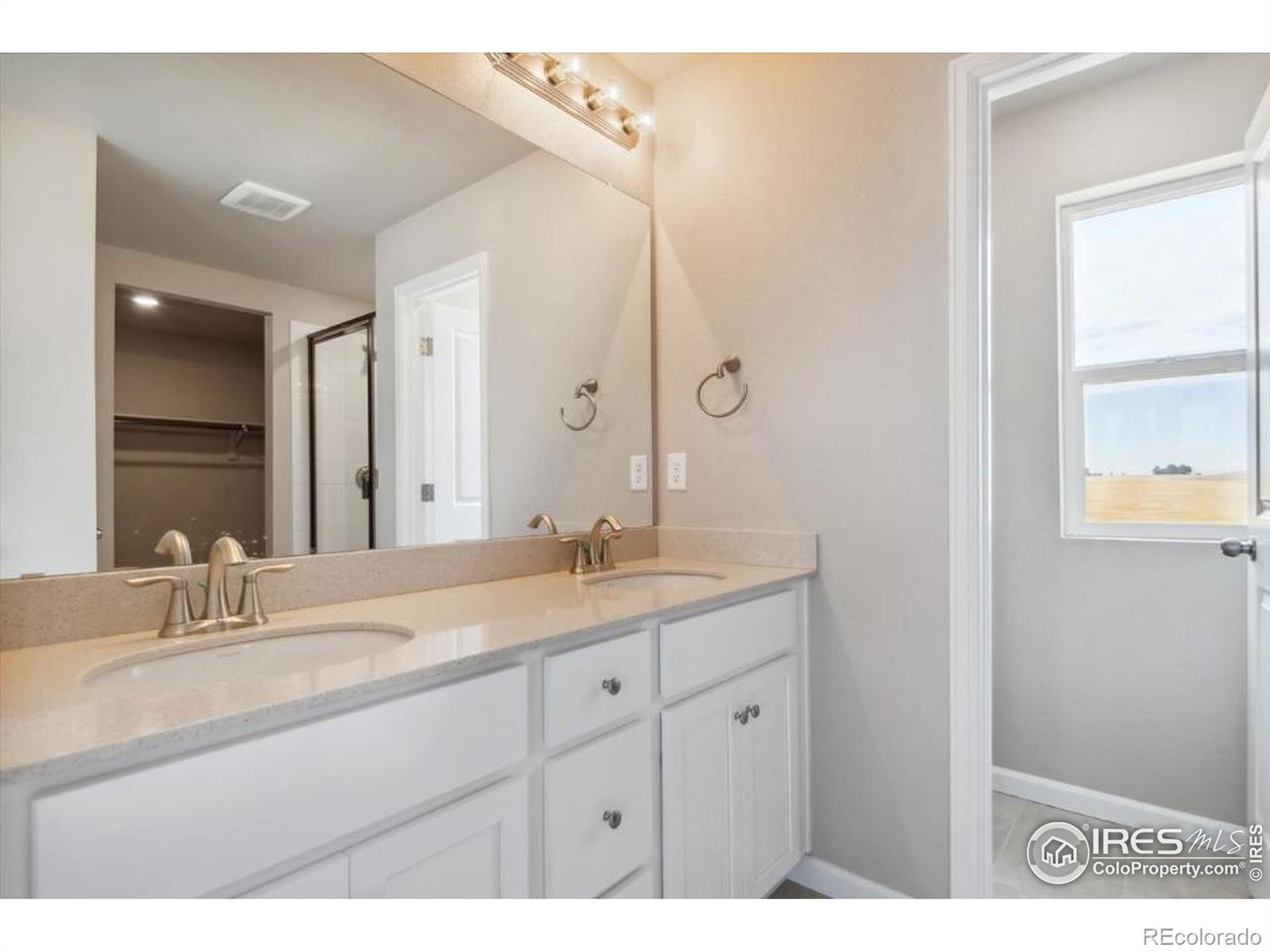 MLS Image #17 for 914  harvard street,johnstown, Colorado