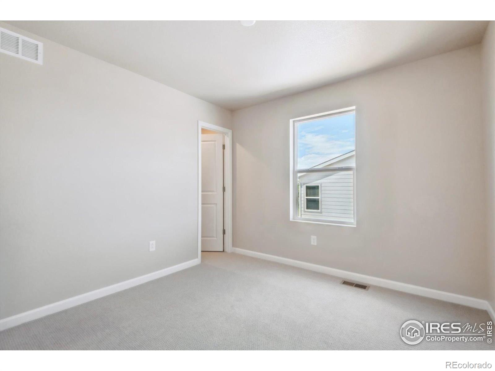 MLS Image #18 for 914  harvard street,johnstown, Colorado