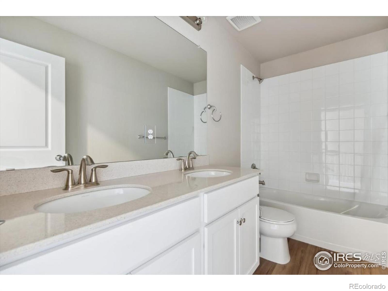 MLS Image #21 for 914  harvard street,johnstown, Colorado