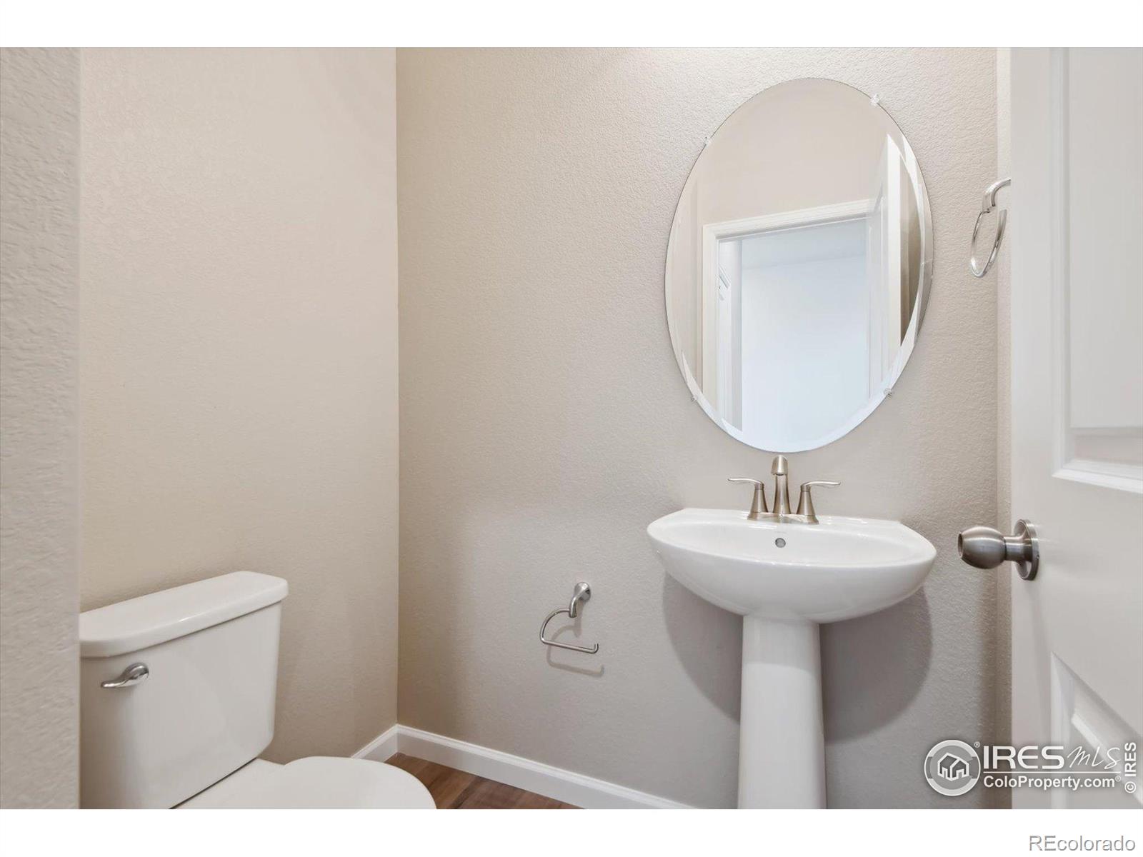 MLS Image #23 for 914  harvard street,johnstown, Colorado