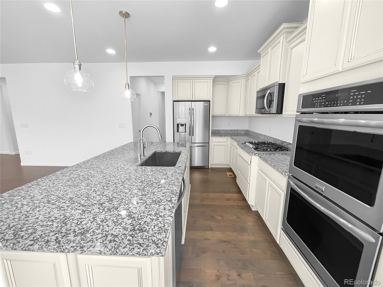 MLS Image #13 for 11475  helena street,commerce city, Colorado