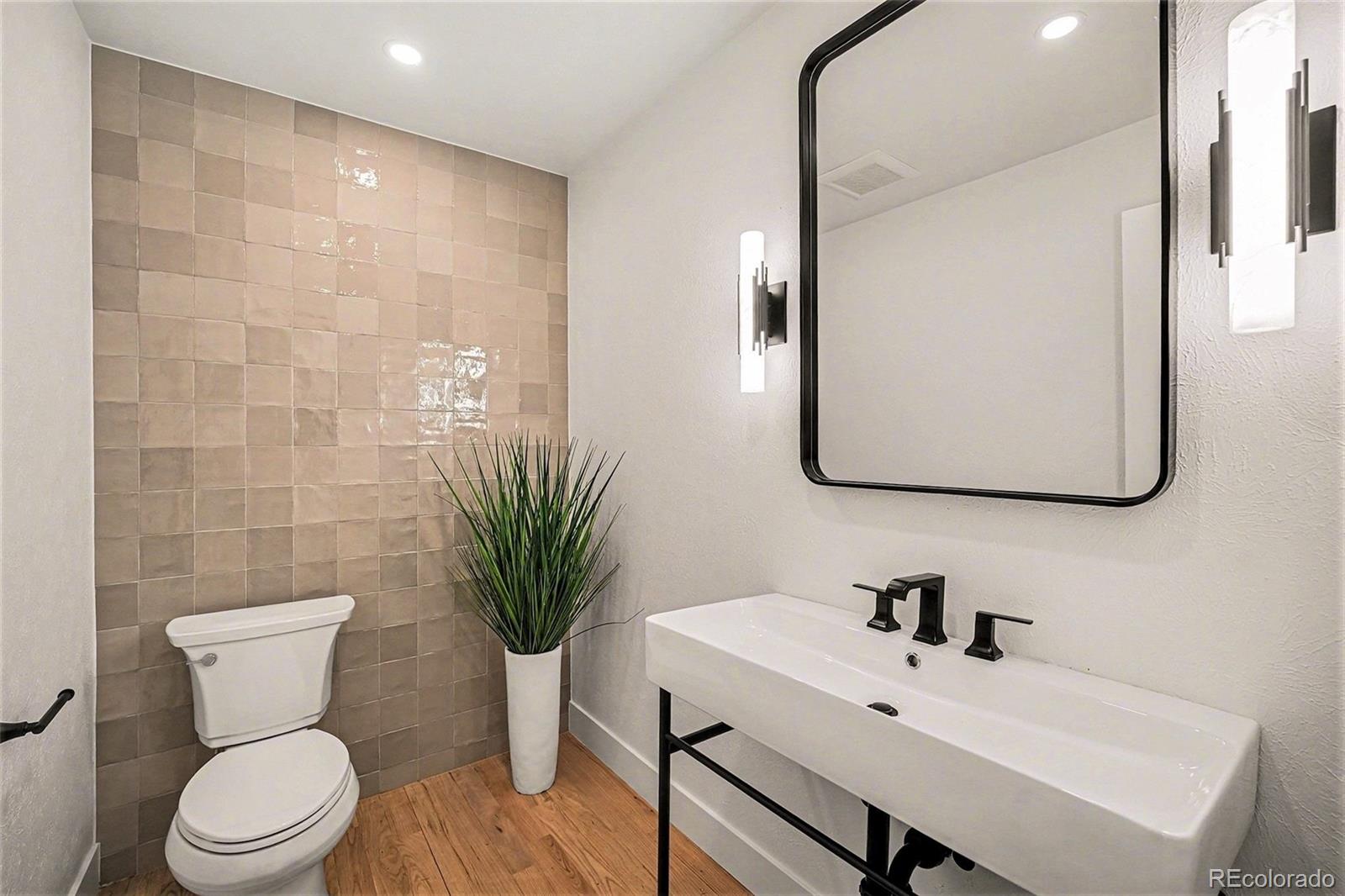 MLS Image #4 for 3825 s peach way,denver, Colorado
