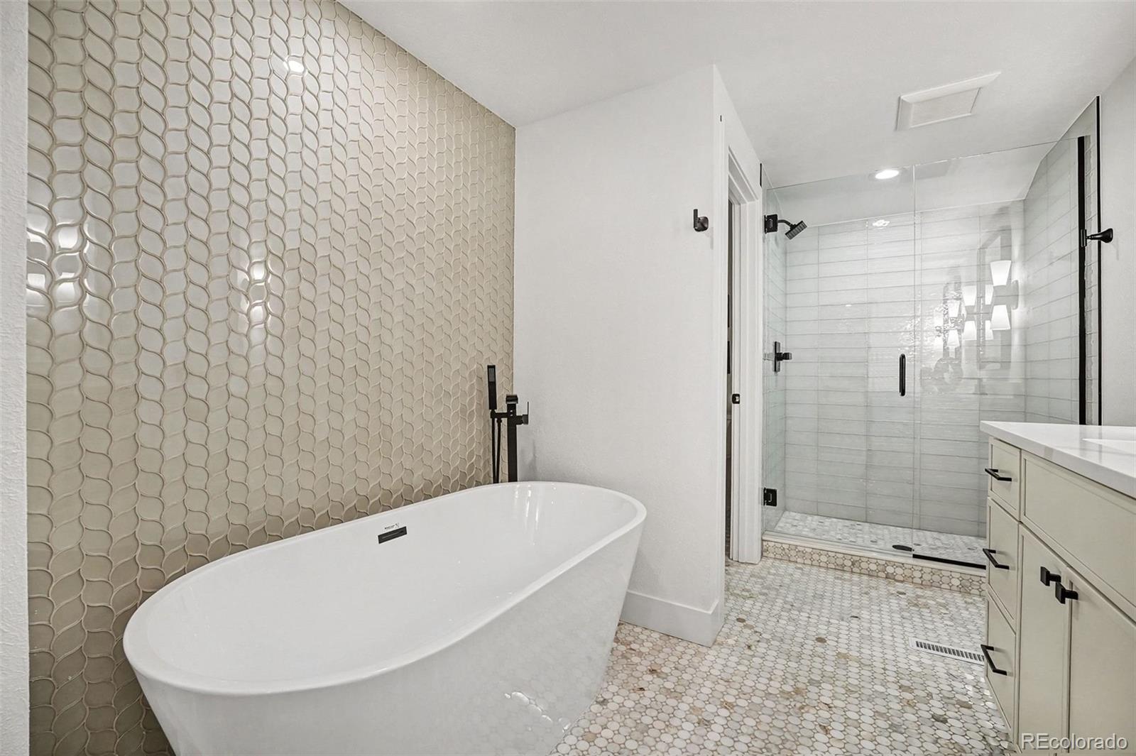 MLS Image #8 for 3825 s peach way,denver, Colorado