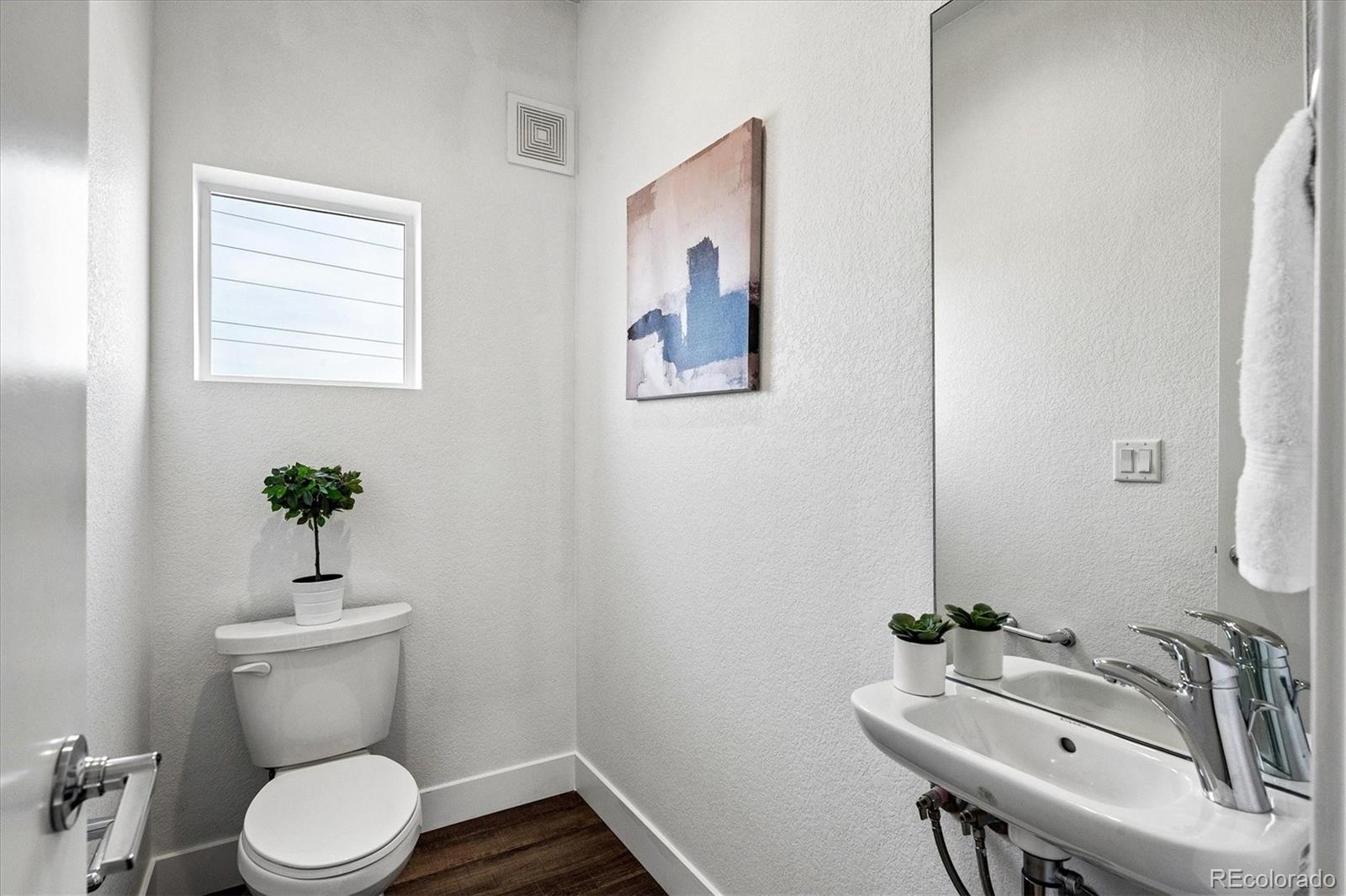 MLS Image #17 for 5621 w 11th place,lakewood, Colorado