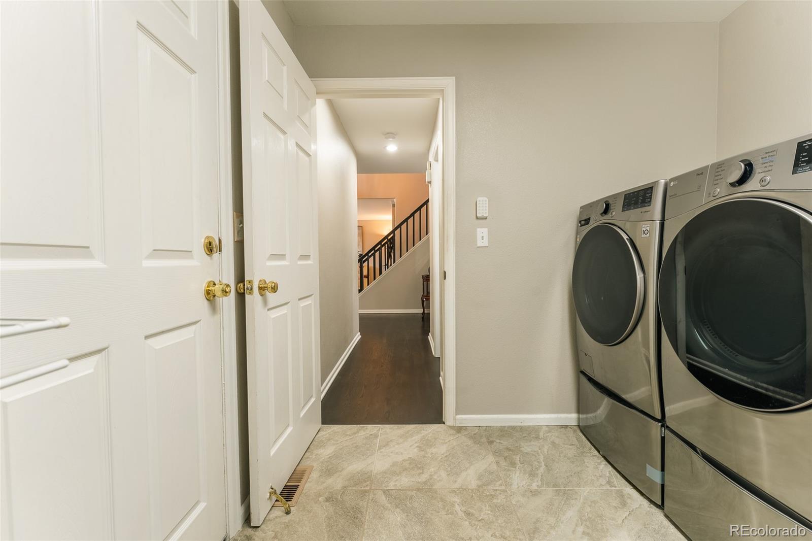 MLS Image #16 for 19066 e berry drive,aurora, Colorado
