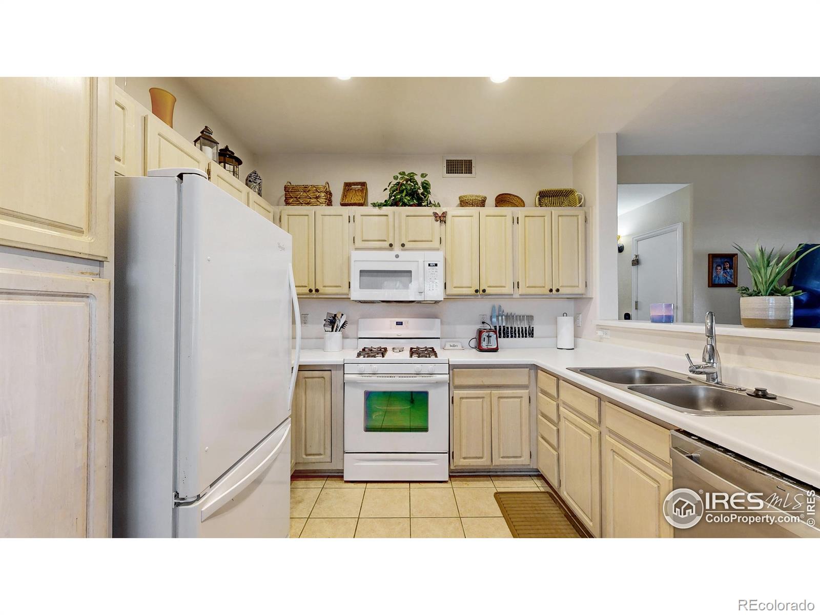 MLS Image #7 for 1080  opal street 104,broomfield, Colorado