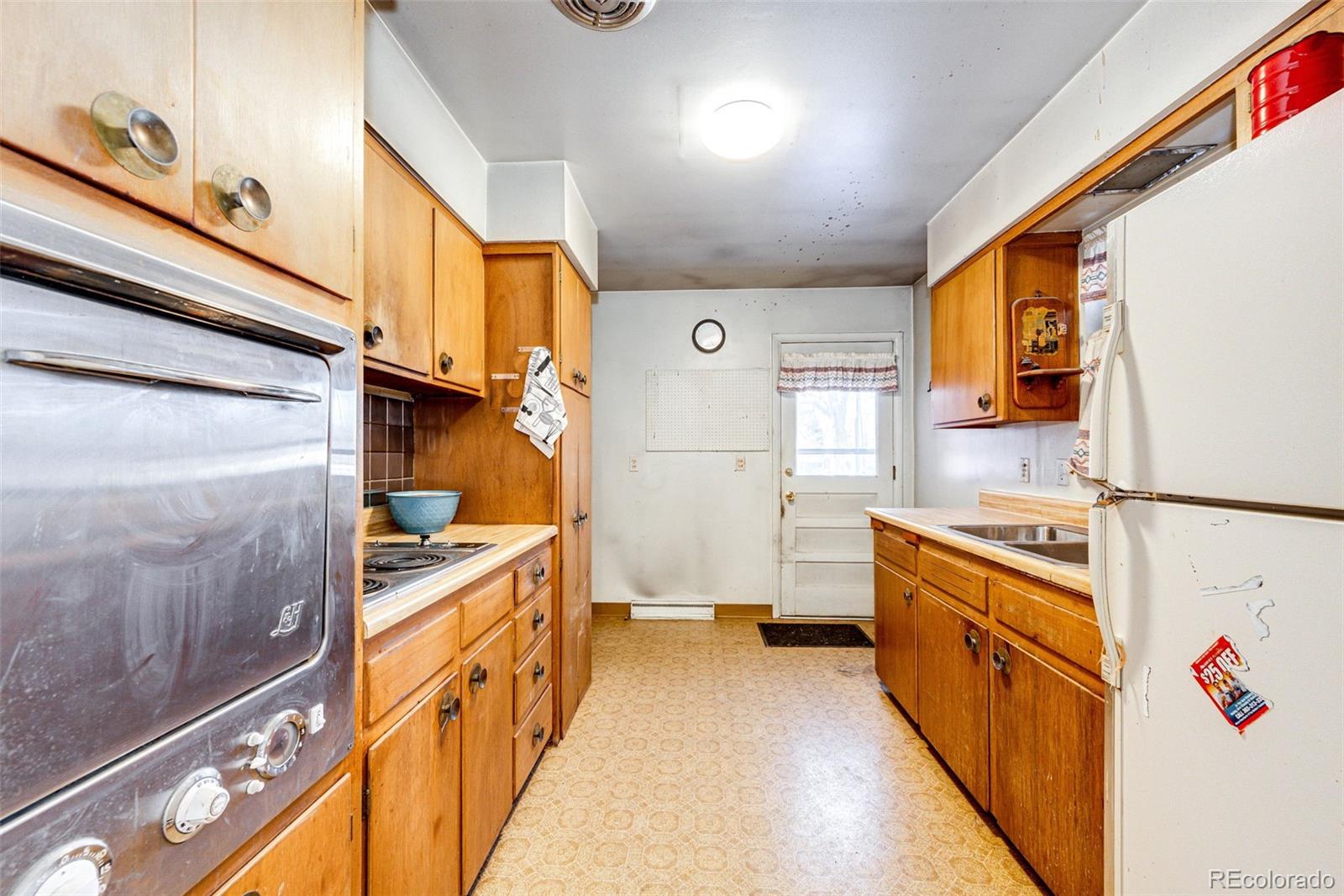 MLS Image #17 for 2301 s saint paul street,denver, Colorado