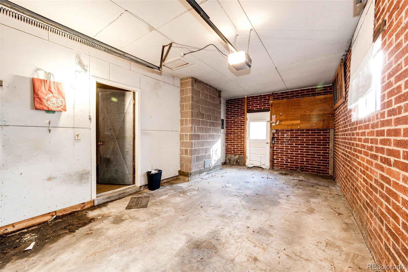 MLS Image #19 for 2301 s saint paul street,denver, Colorado