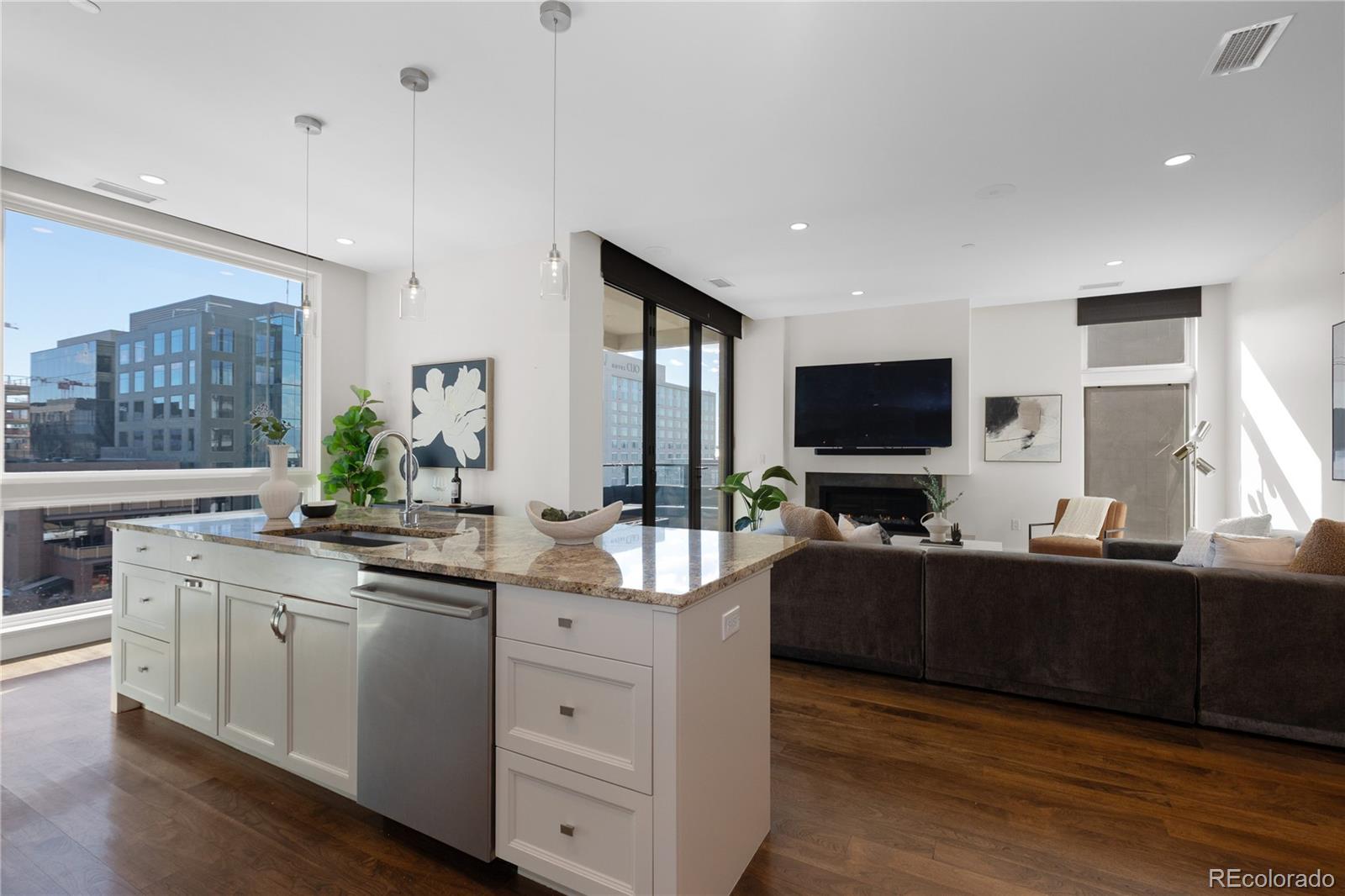 MLS Image #7 for 250  columbine street,denver, Colorado