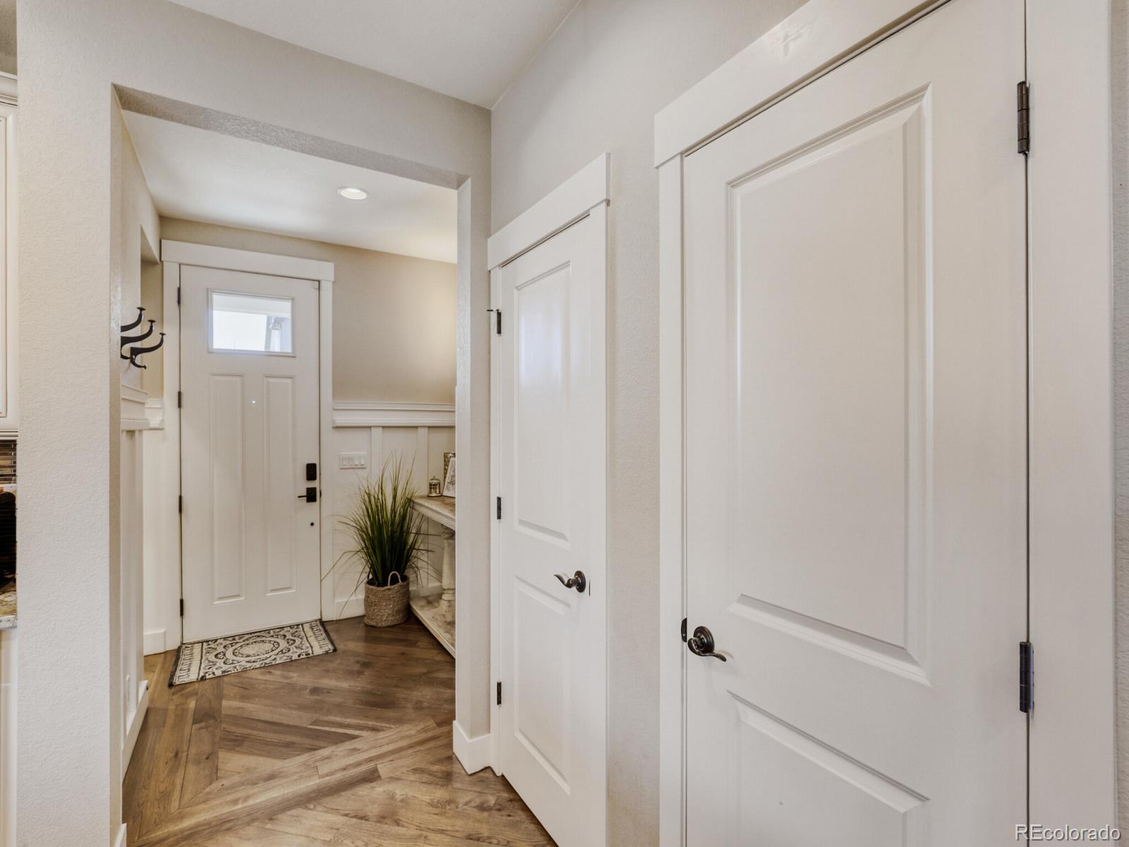 MLS Image #5 for 8197 e 53rd drive ,denver, Colorado