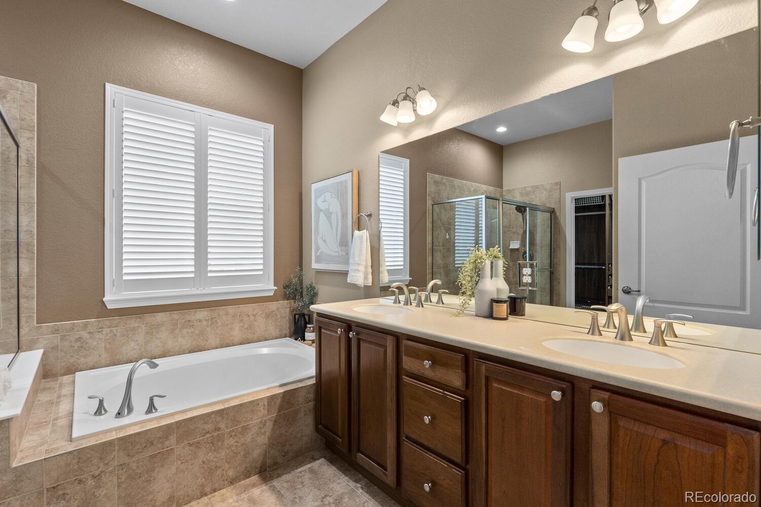 MLS Image #16 for 8275 s country club parkway,aurora, Colorado