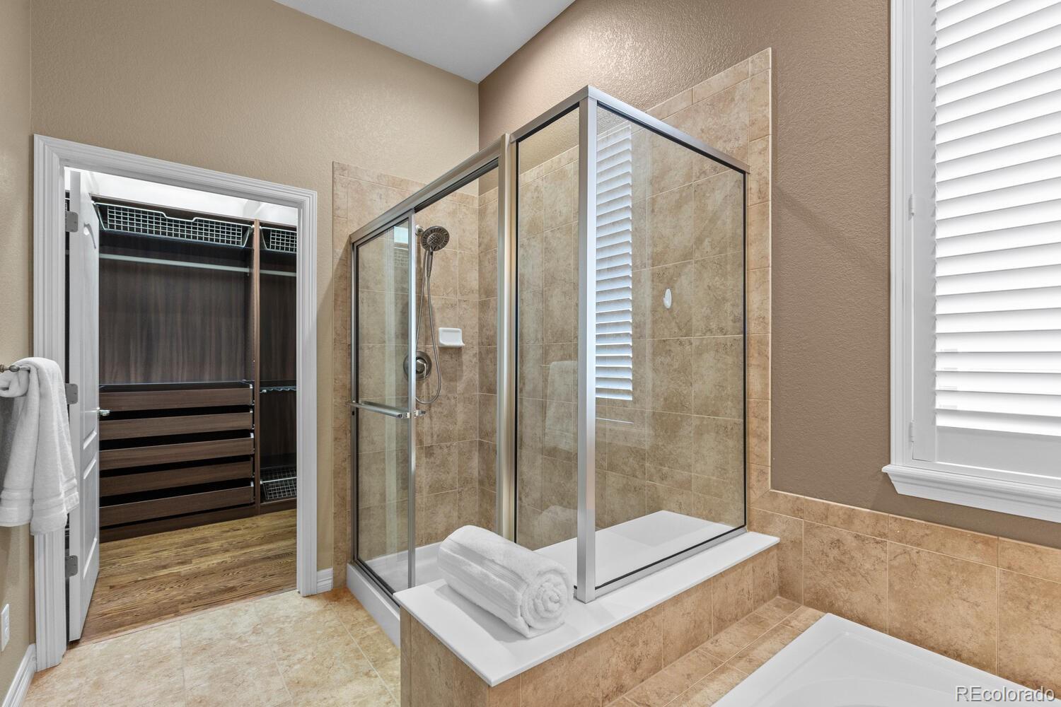 MLS Image #17 for 8275 s country club parkway,aurora, Colorado