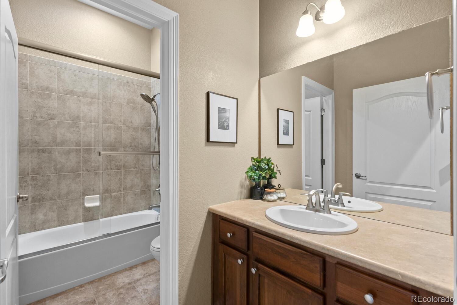 MLS Image #19 for 8275 s country club parkway,aurora, Colorado