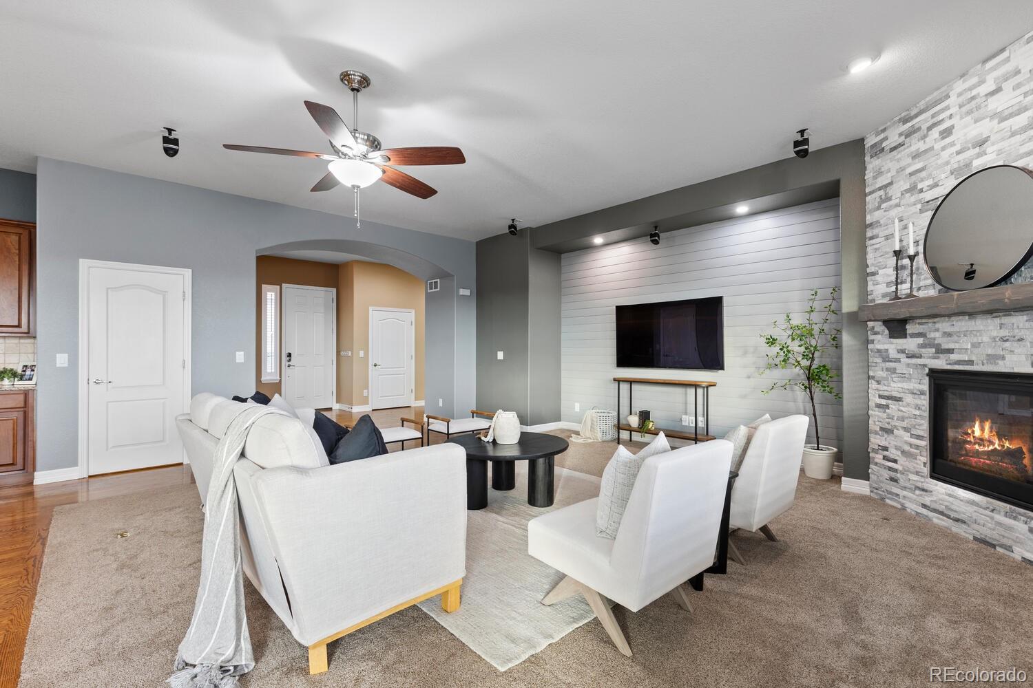 MLS Image #4 for 8275 s country club parkway,aurora, Colorado